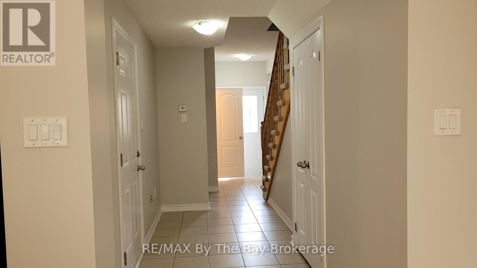 28 Arcadia Drive Property Photo 2