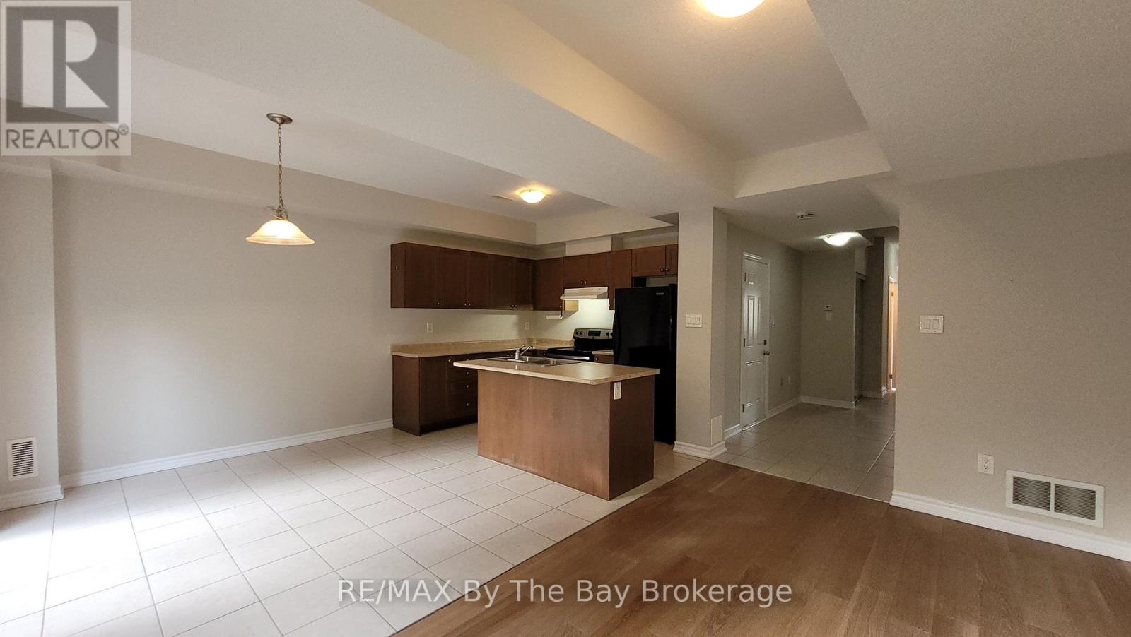 28 Arcadia Drive Property Photo 5