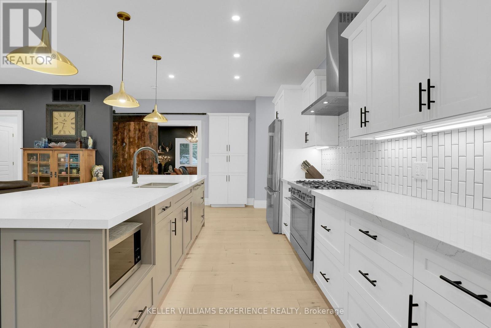41 Heron Boulevard Property Photo 5