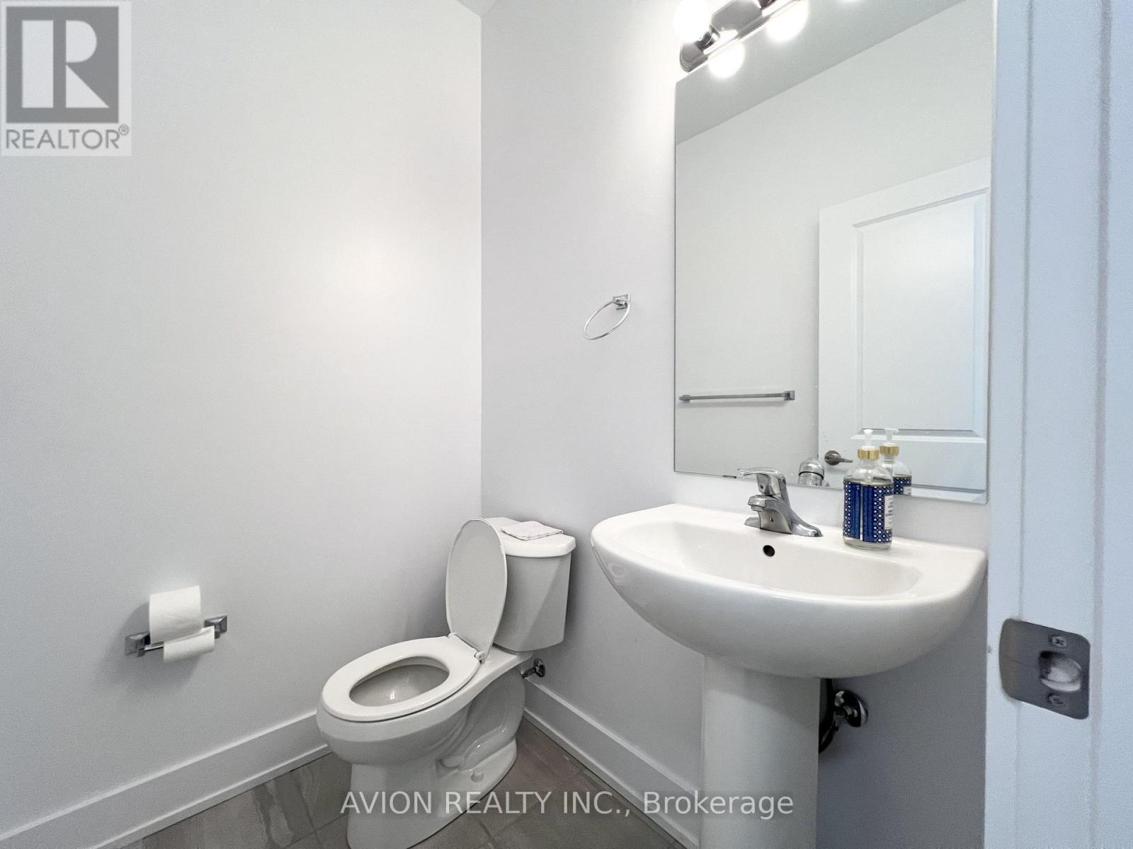 31 Gateway Drive Property Photo 4