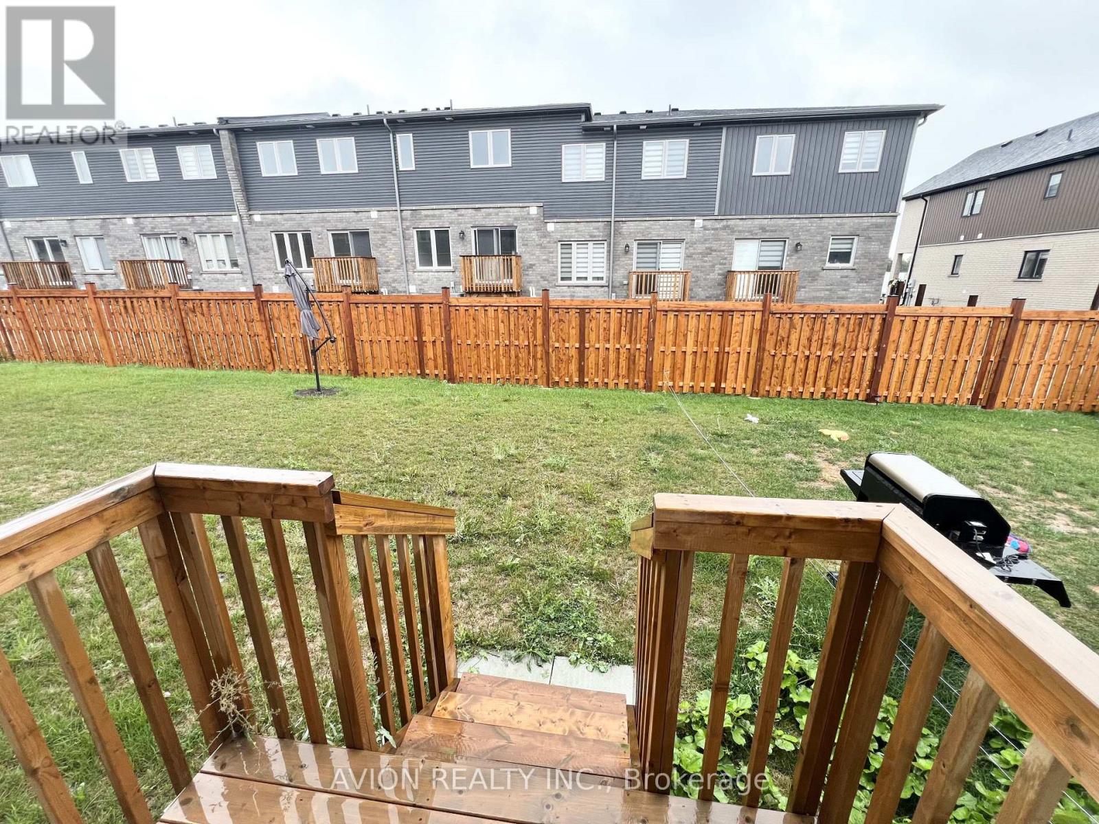 31 Gateway Drive Property Photo 6