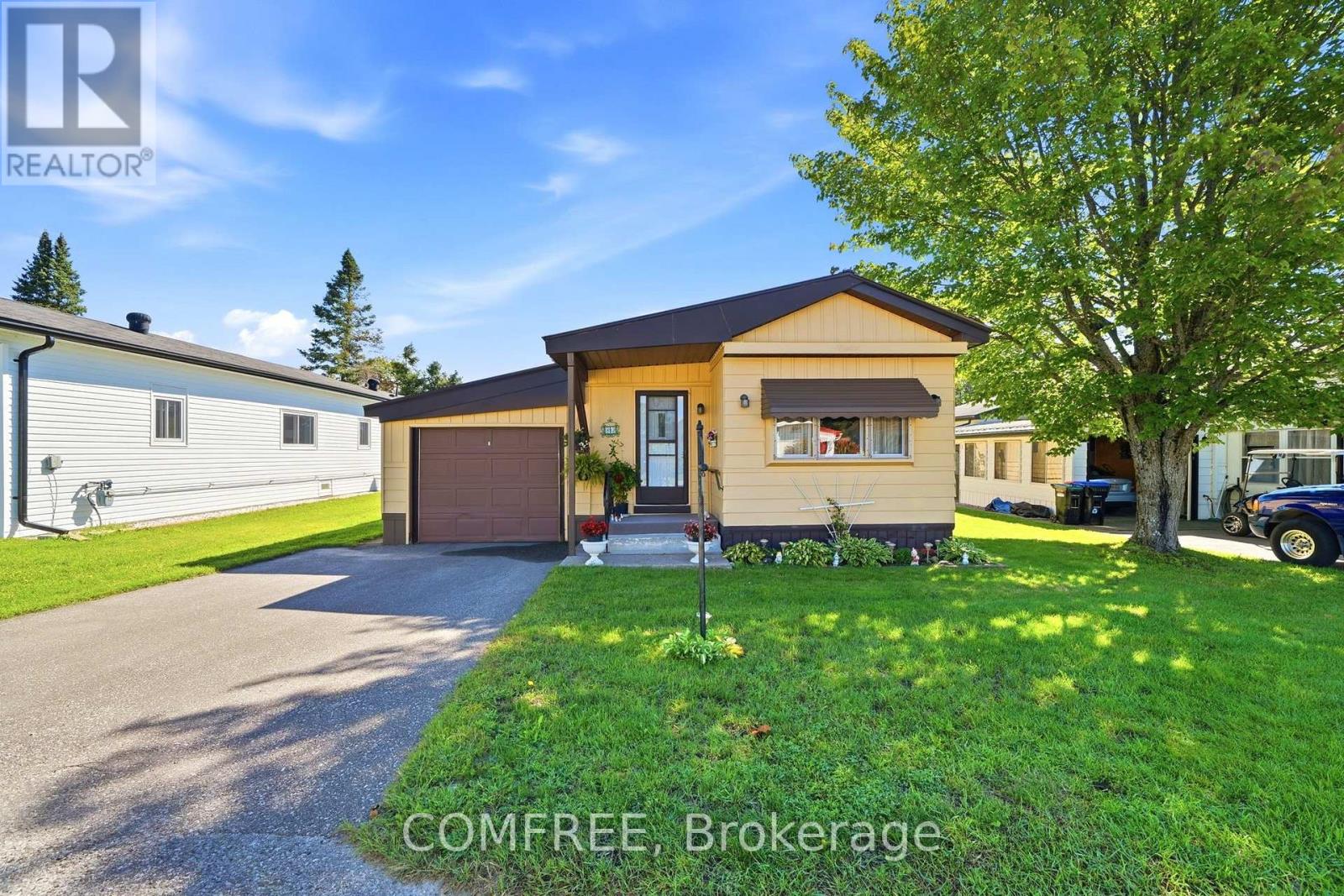 83 Cameron Drive Property Photo 1