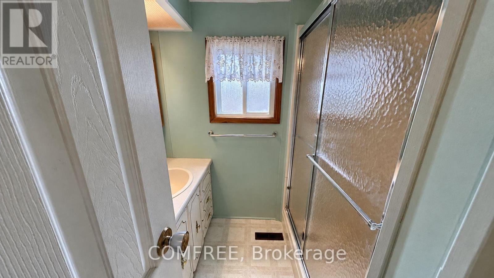 83 Cameron Drive Property Photo 11