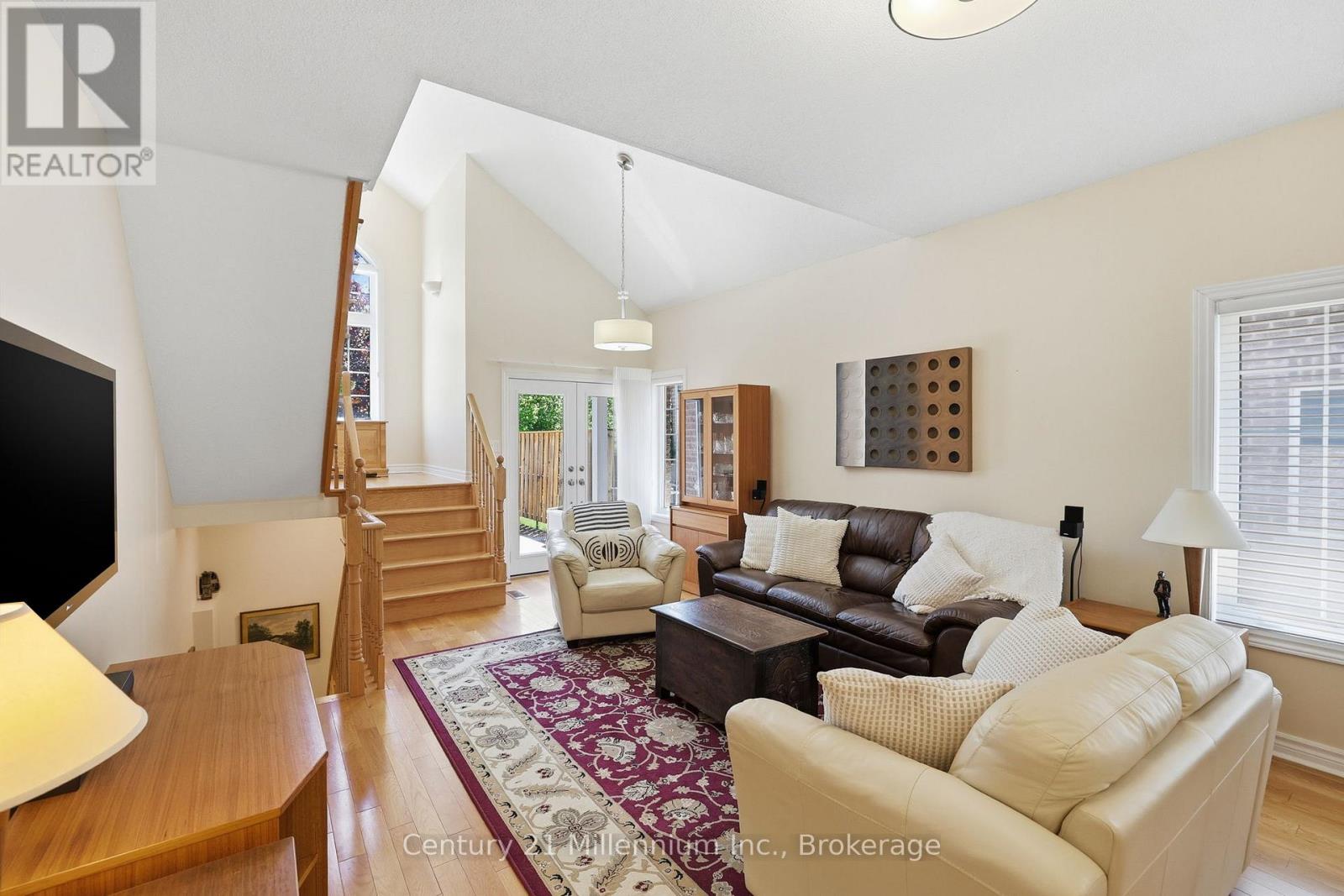 18 Thomas Drive Property Photo 7
