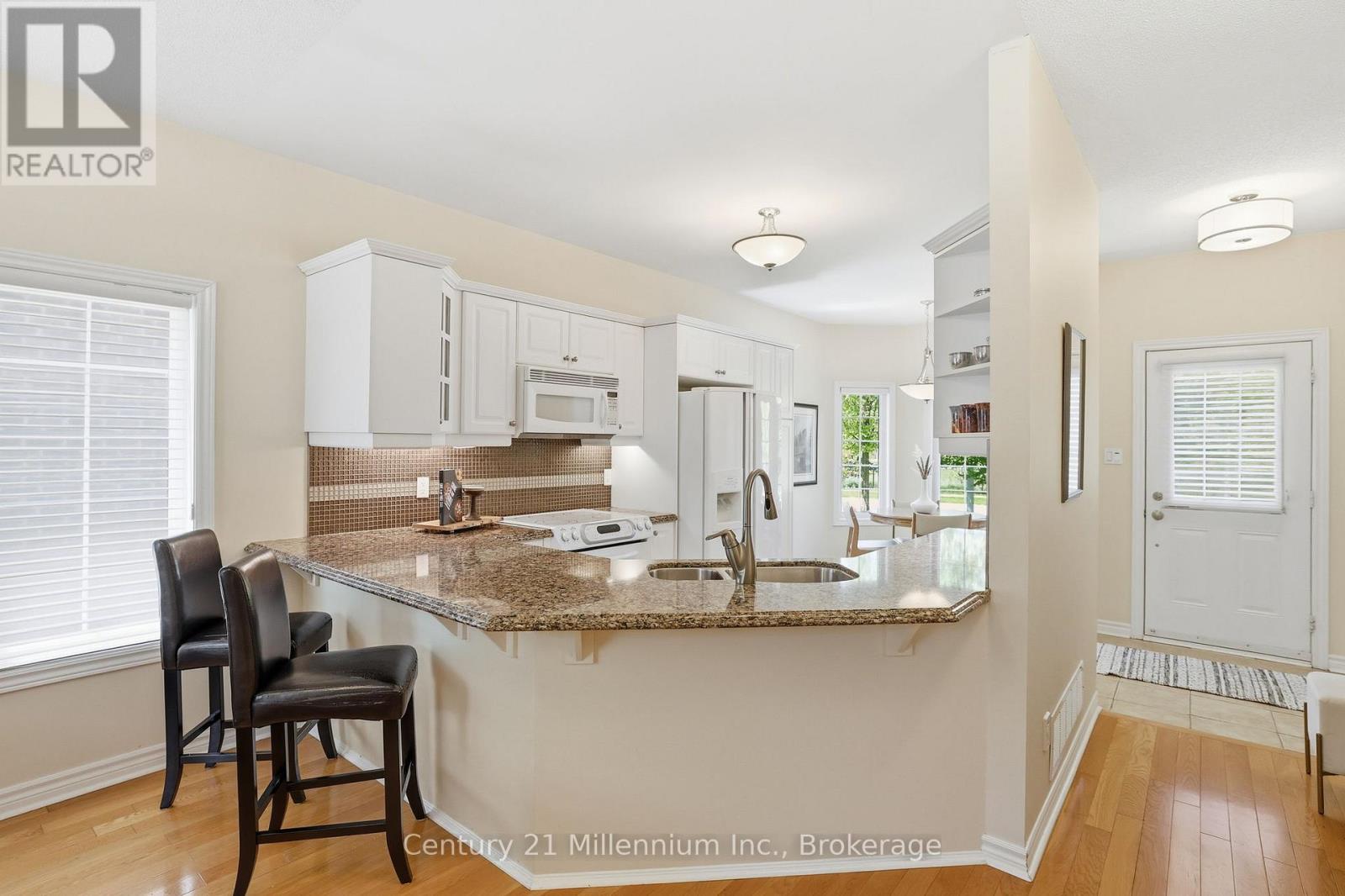 18 Thomas Drive Property Photo 12