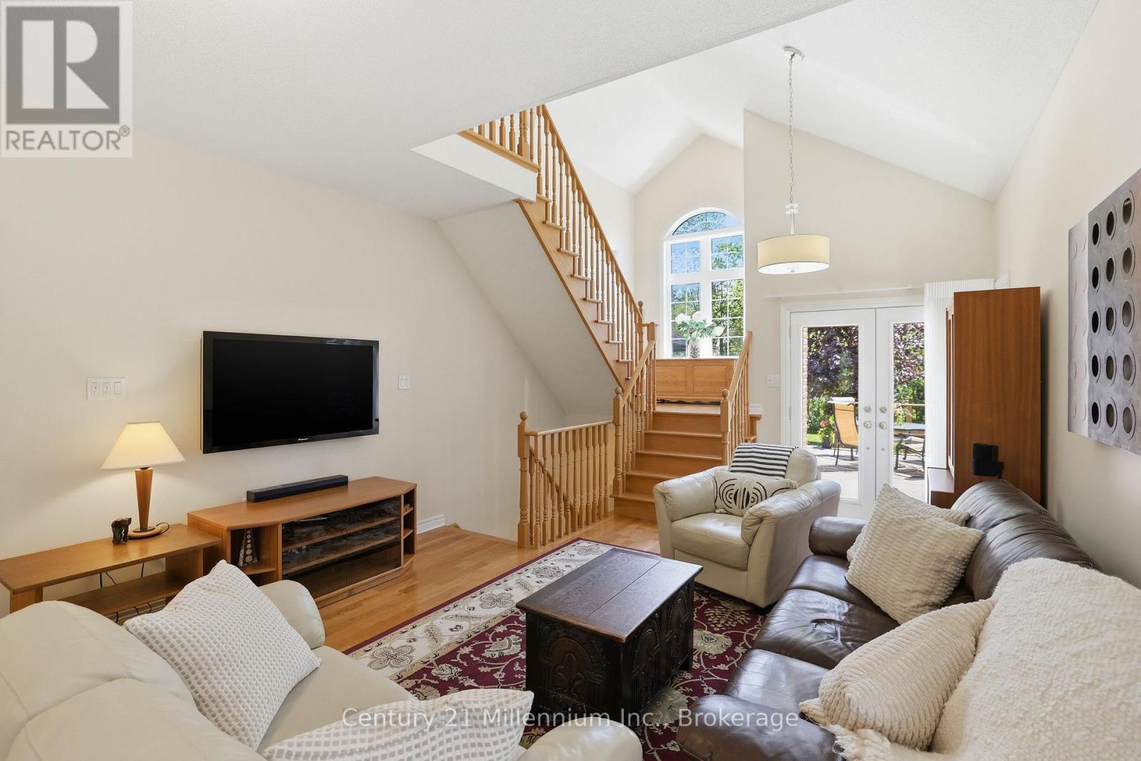18 Thomas Drive Property Photo 25