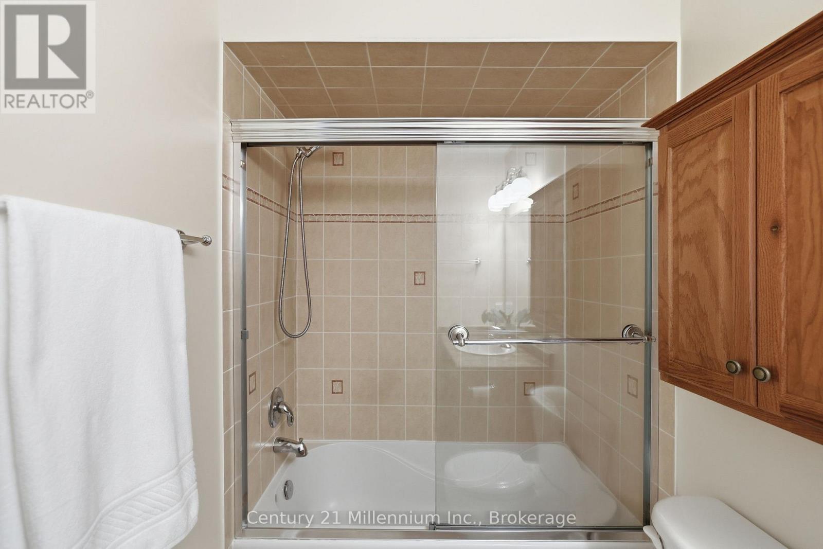 18 Thomas Drive Property Photo 32