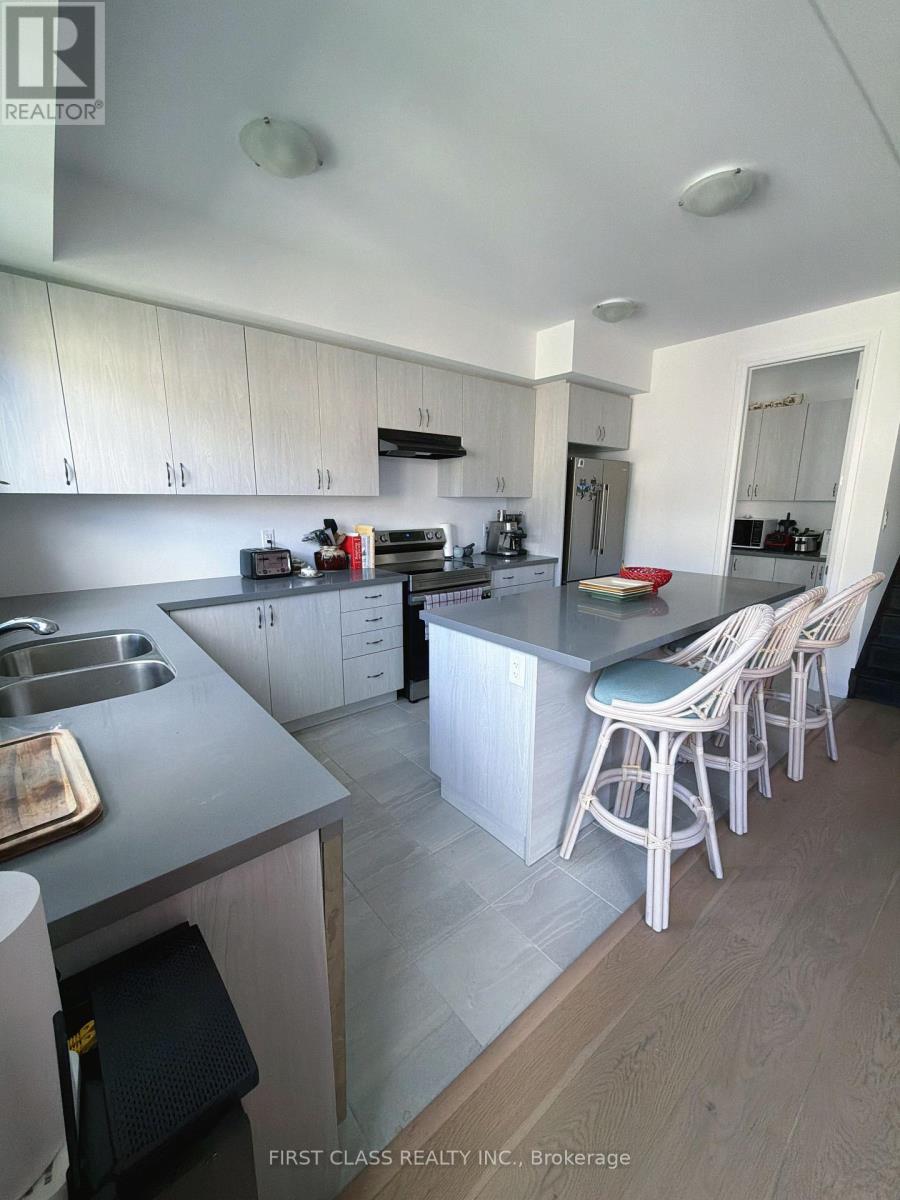24 BARNYARD TRAIL Property Photo 1