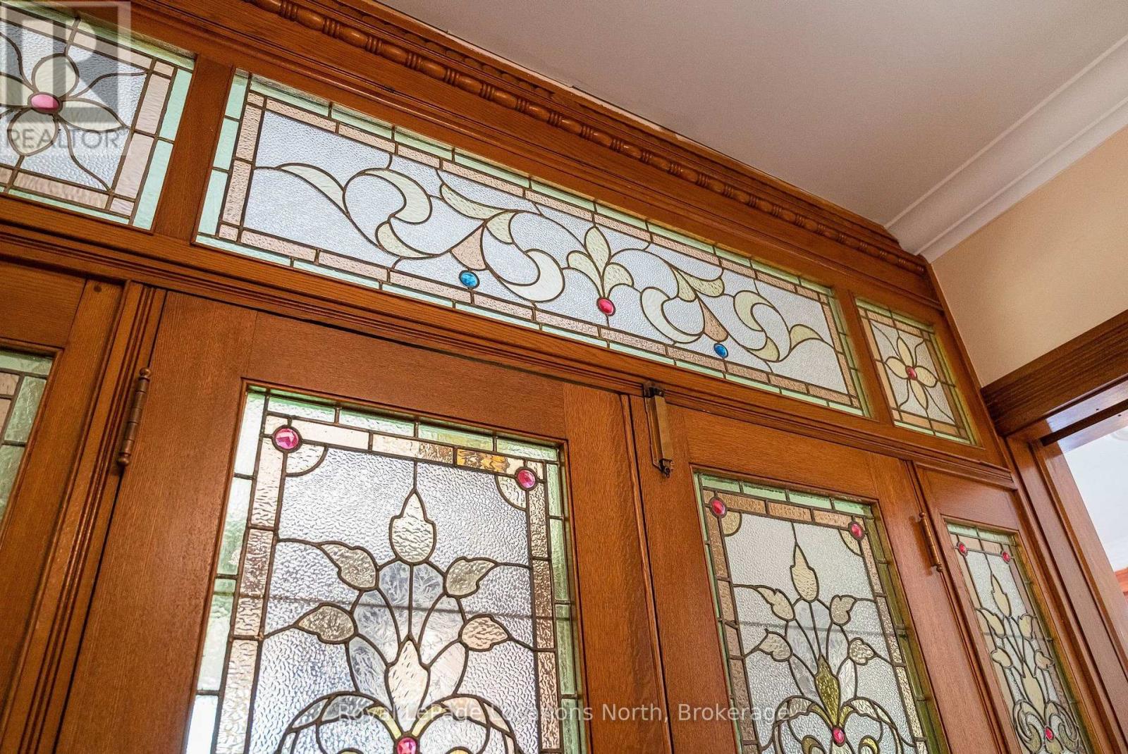 291 Third Street Property Photo 7