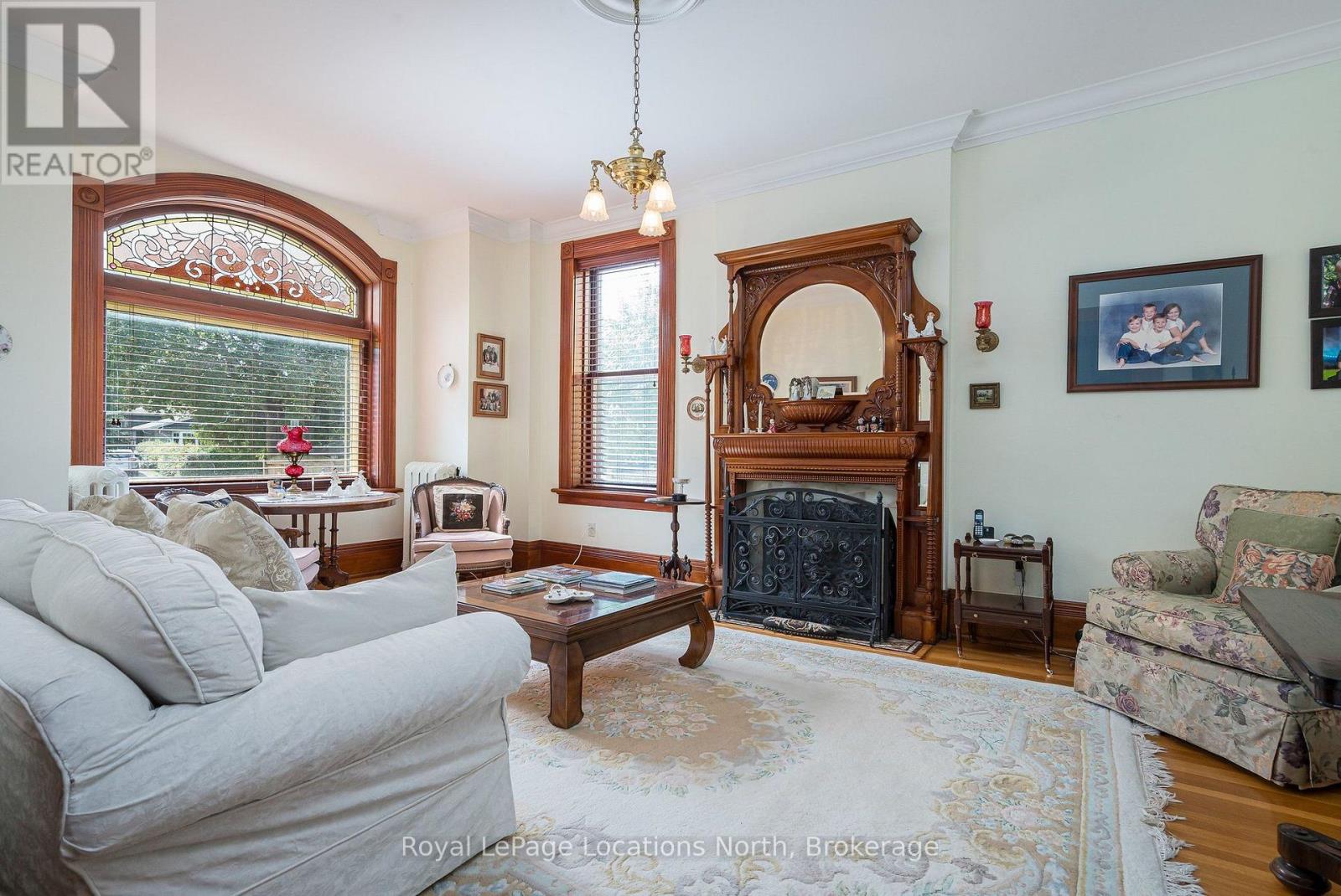 291 Third Street Property Photo 10