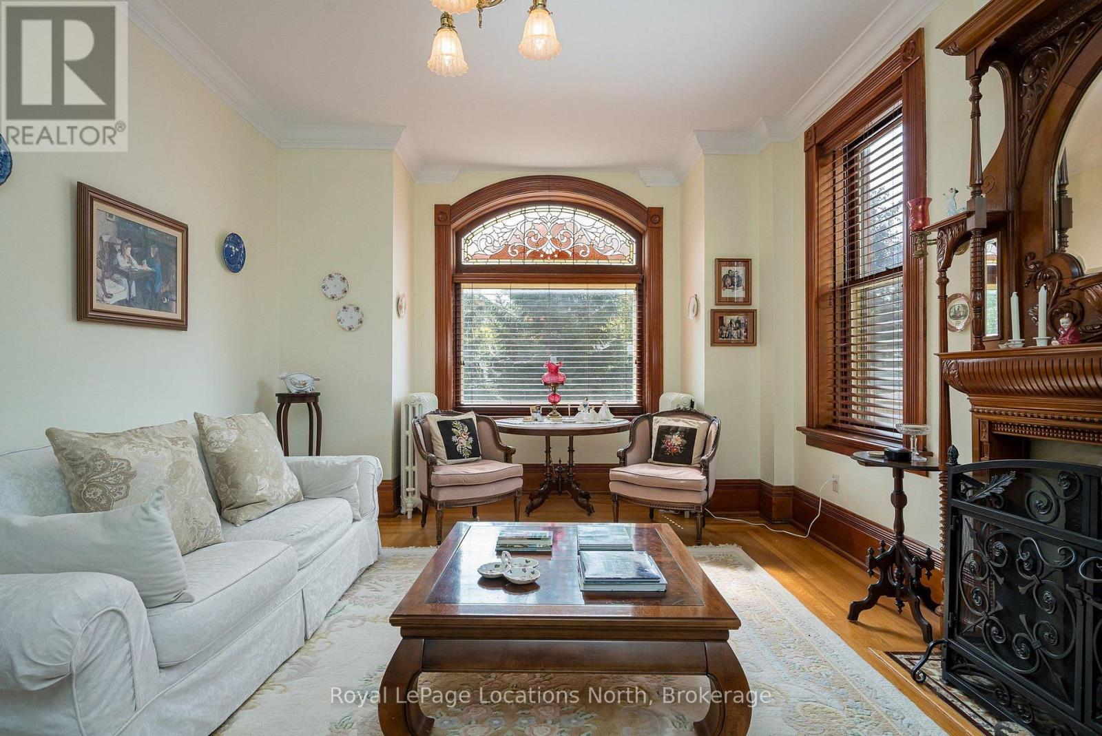 291 Third Street Property Photo 11