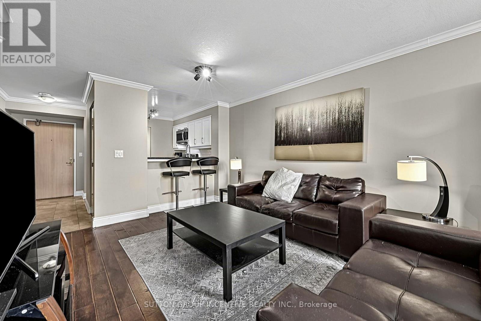 304 - 140 Dunlop Street E Property Photo 11