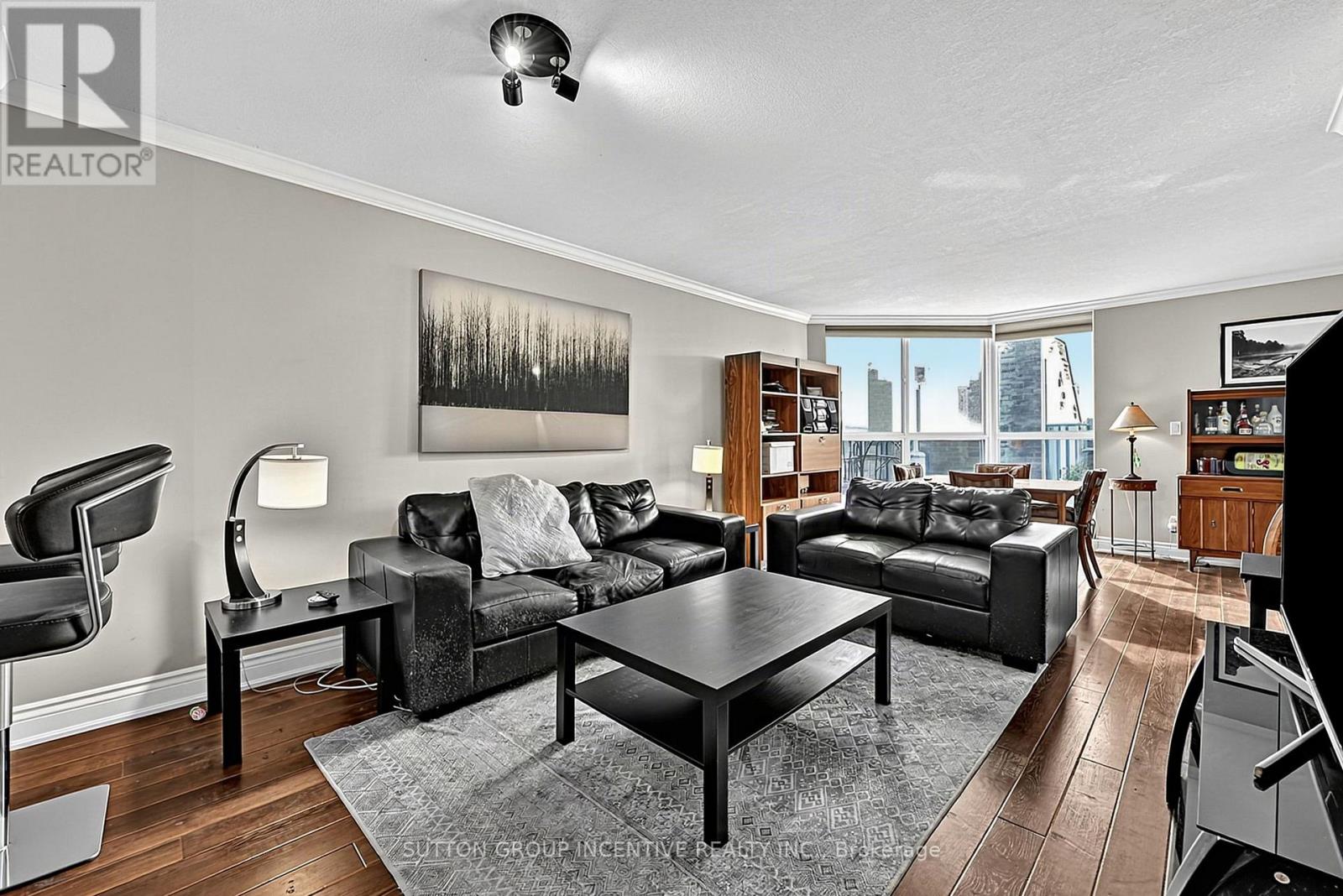 304 - 140 Dunlop Street E Property Photo 12