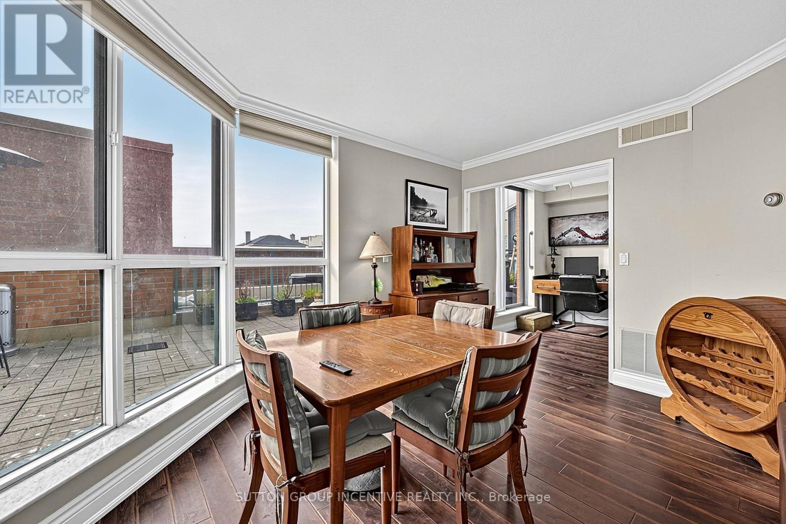 304 - 140 Dunlop Street E Property Photo 15