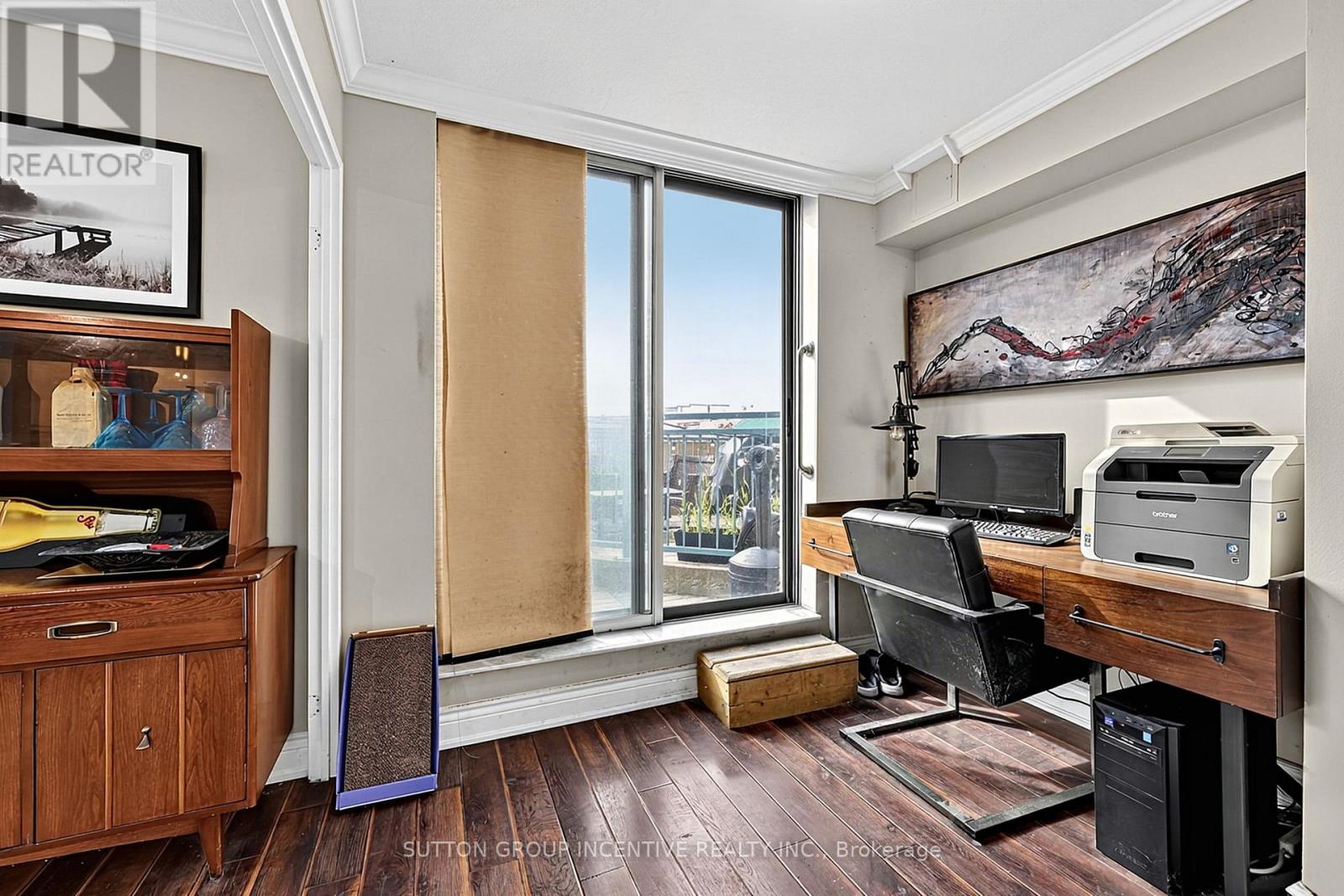 304 - 140 Dunlop Street E Property Photo 16