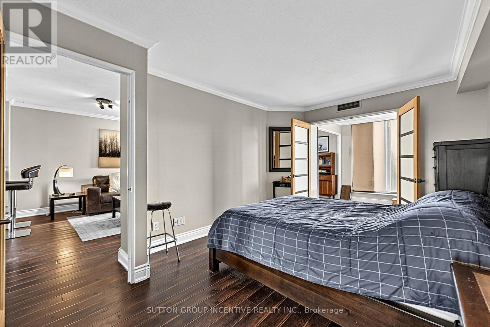 304 - 140 Dunlop Street E Property Photo 18