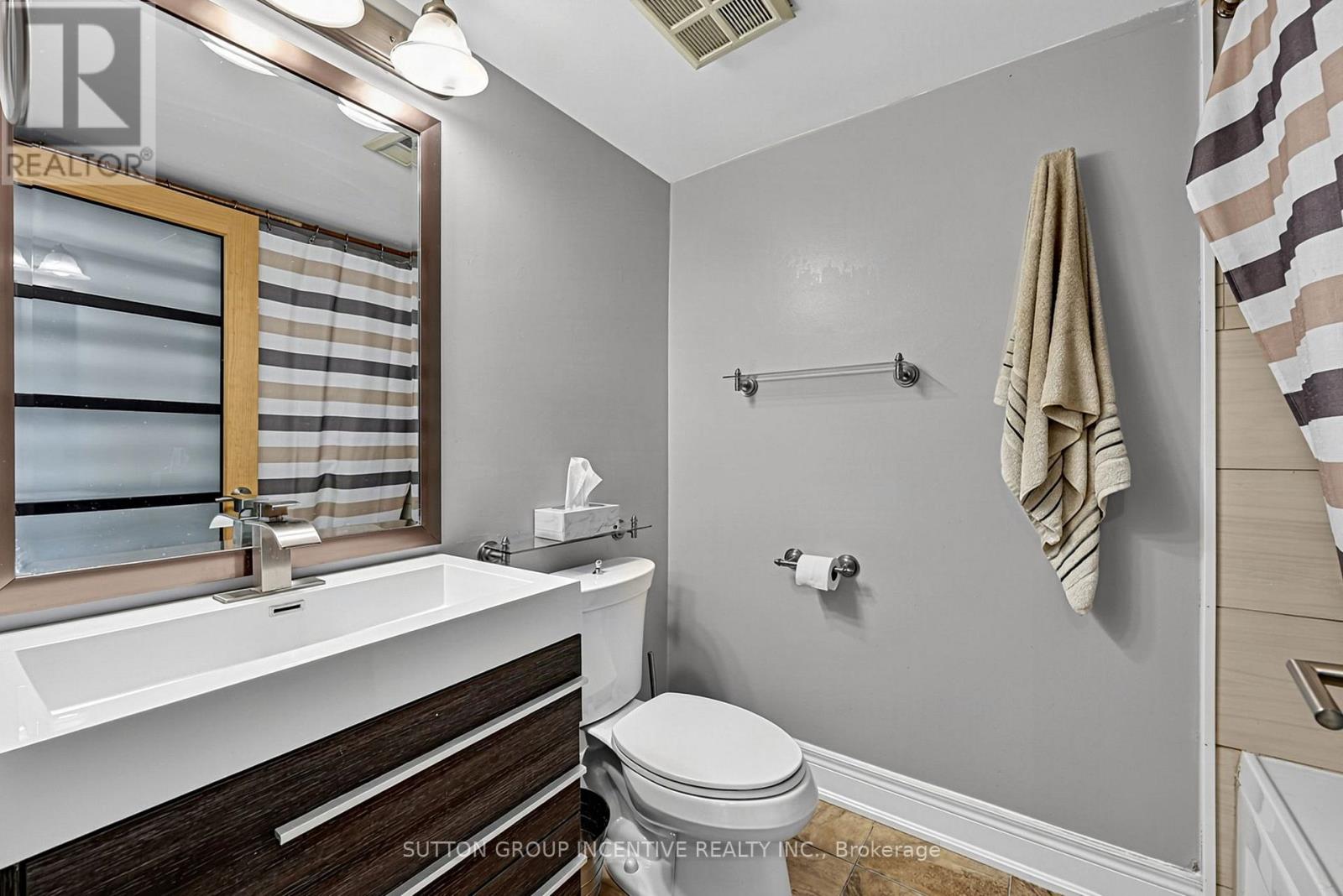 304 - 140 Dunlop Street E Property Photo 19