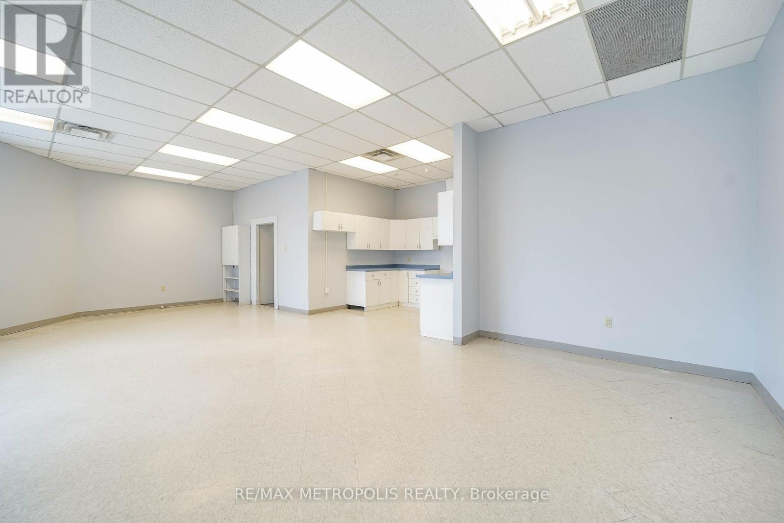 S13811780 Property Photo 10