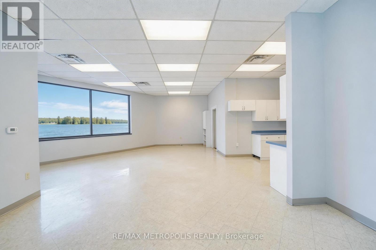 S13811780 Property Photo 12