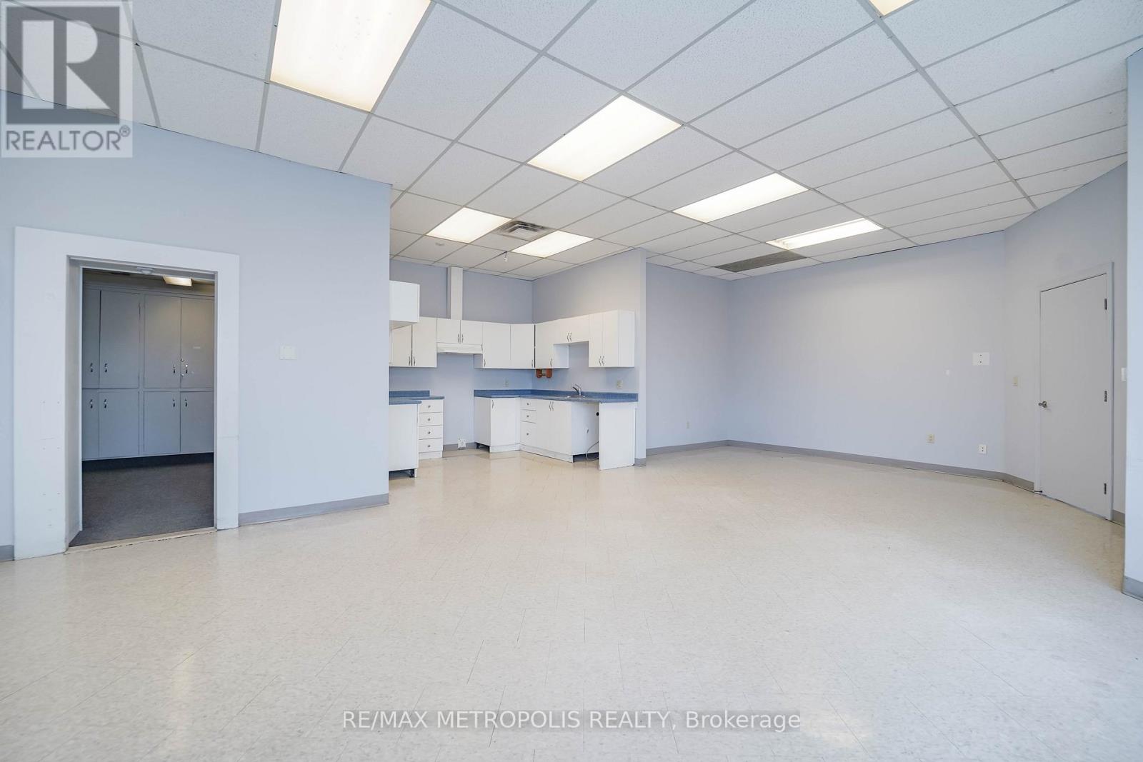 S13811780 Property Photo 14