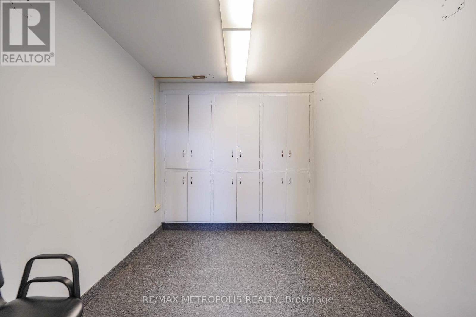 S13811780 Property Photo 16