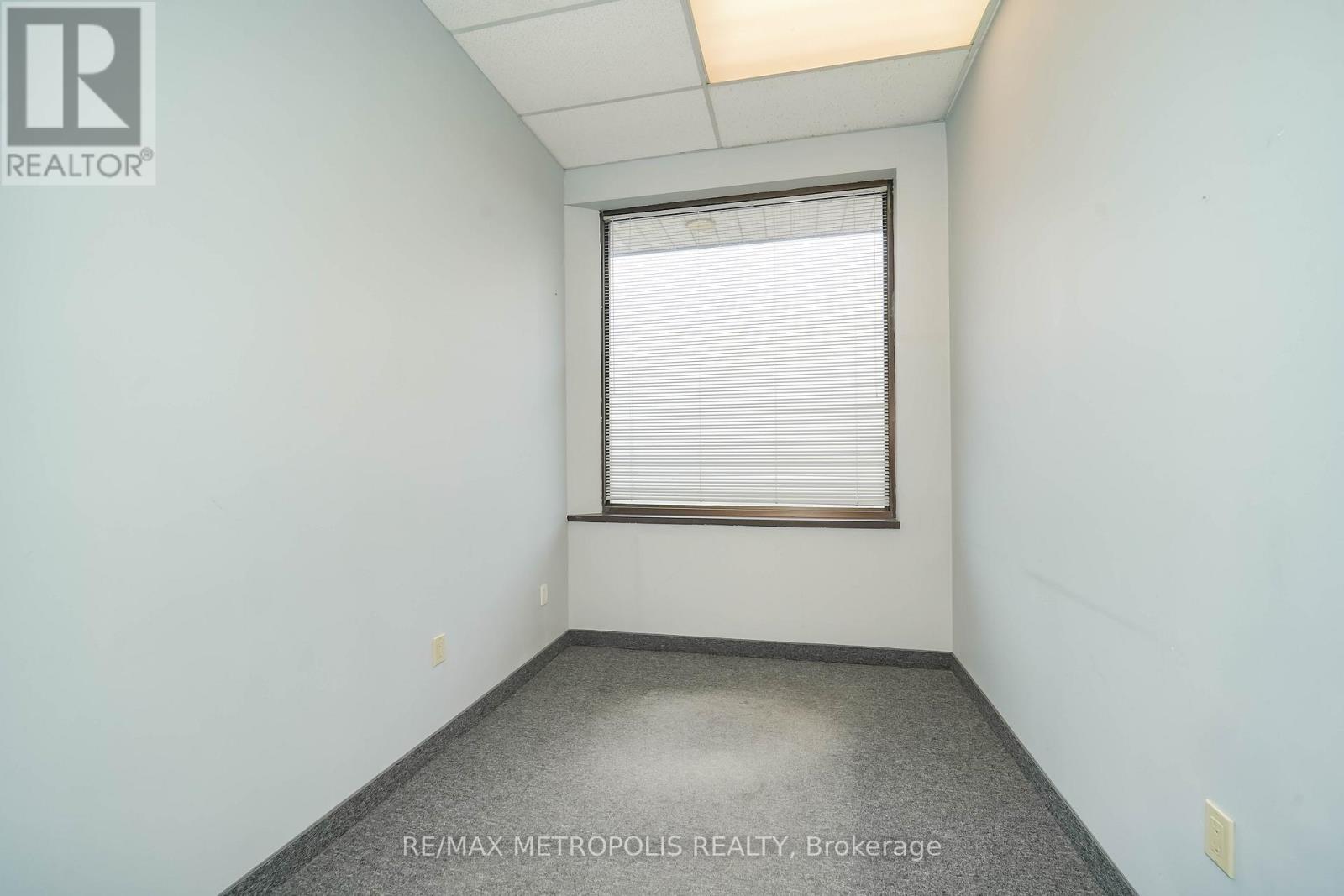 S13811780 Property Photo 22