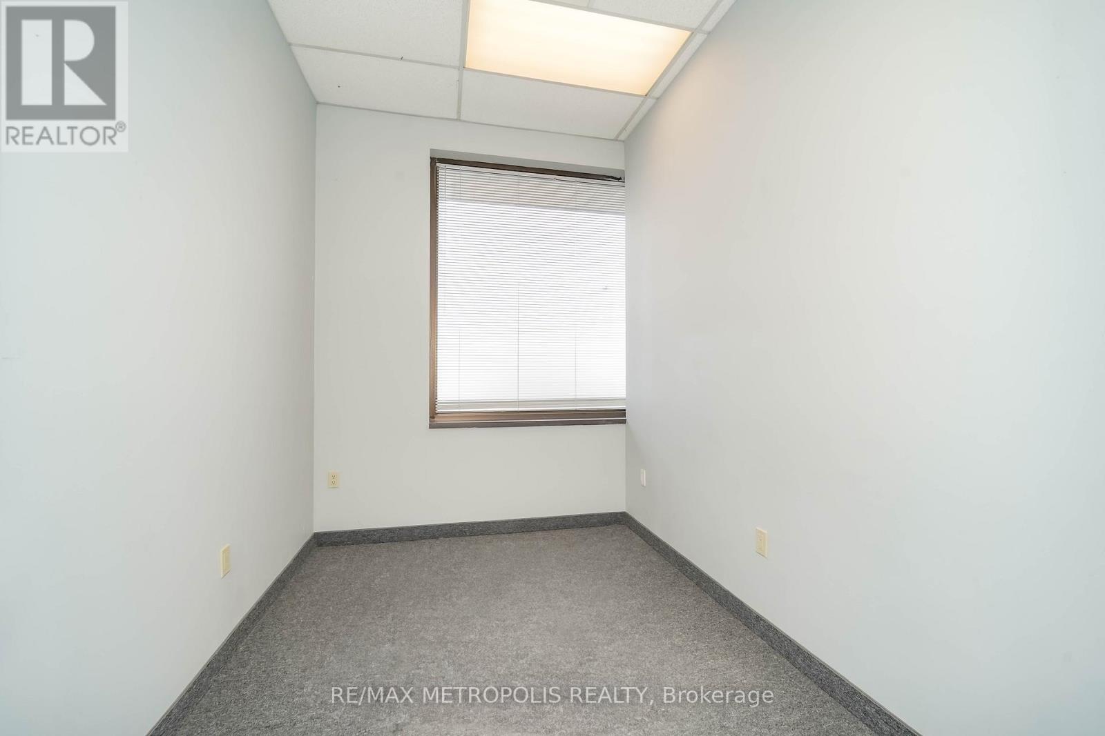 S13811780 Property Photo 23
