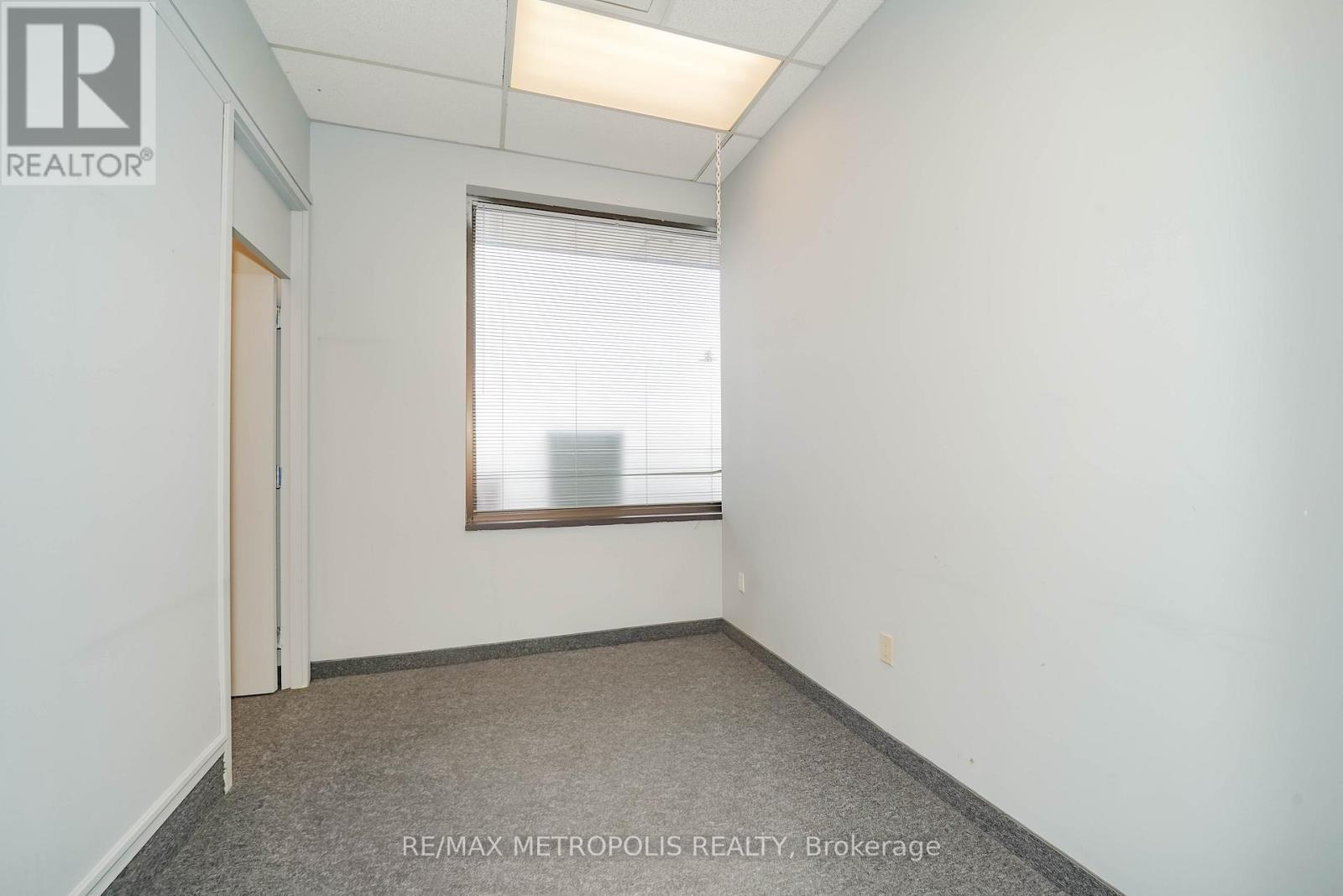 S13811780 Property Photo 25