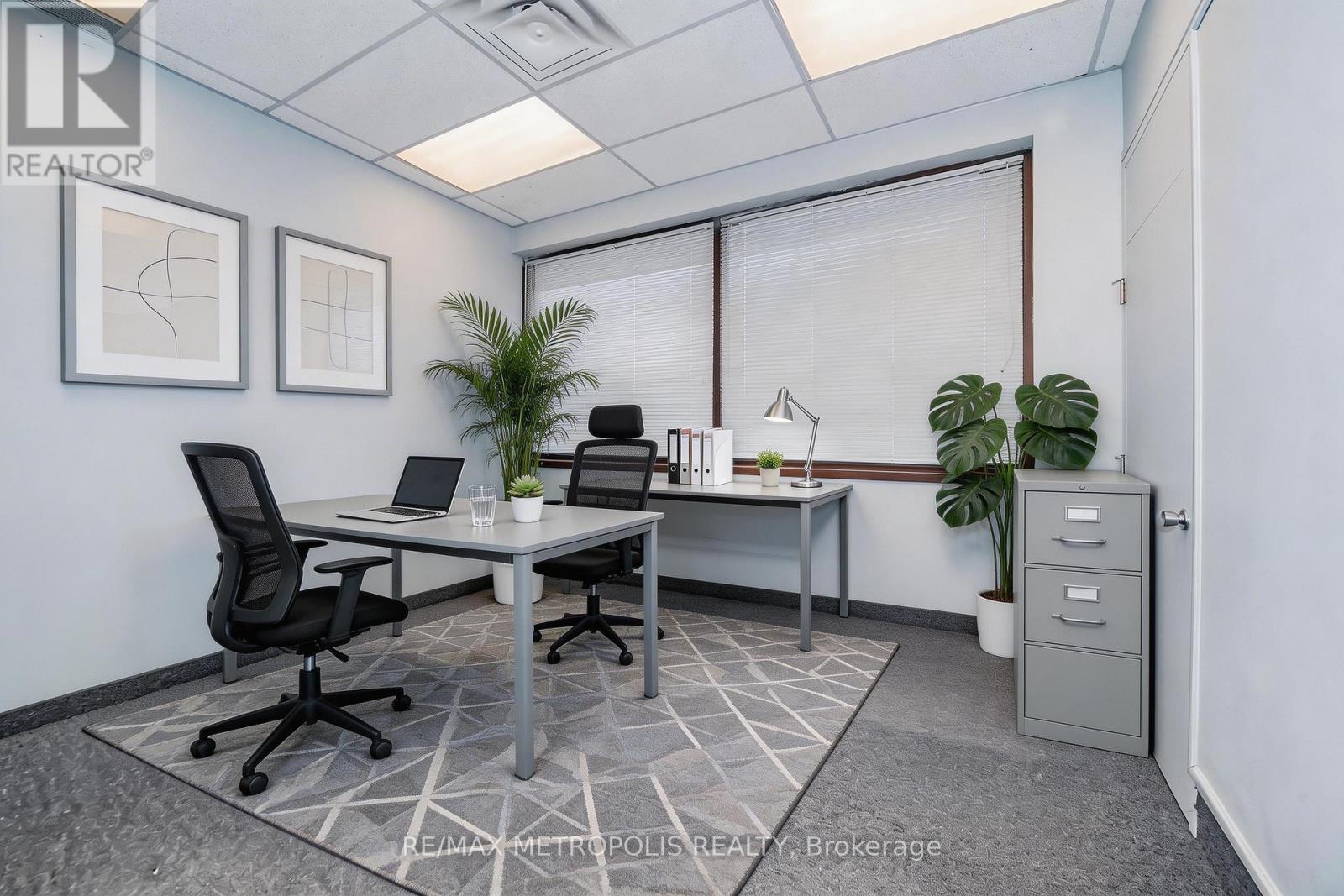 S13811780 Property Photo 26