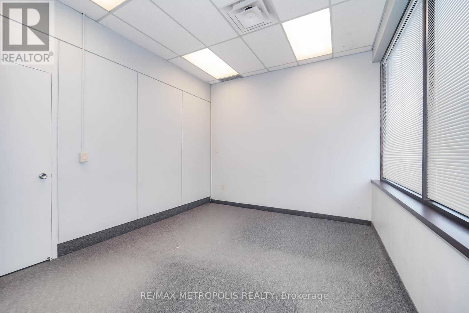 S13811780 Property Photo 29