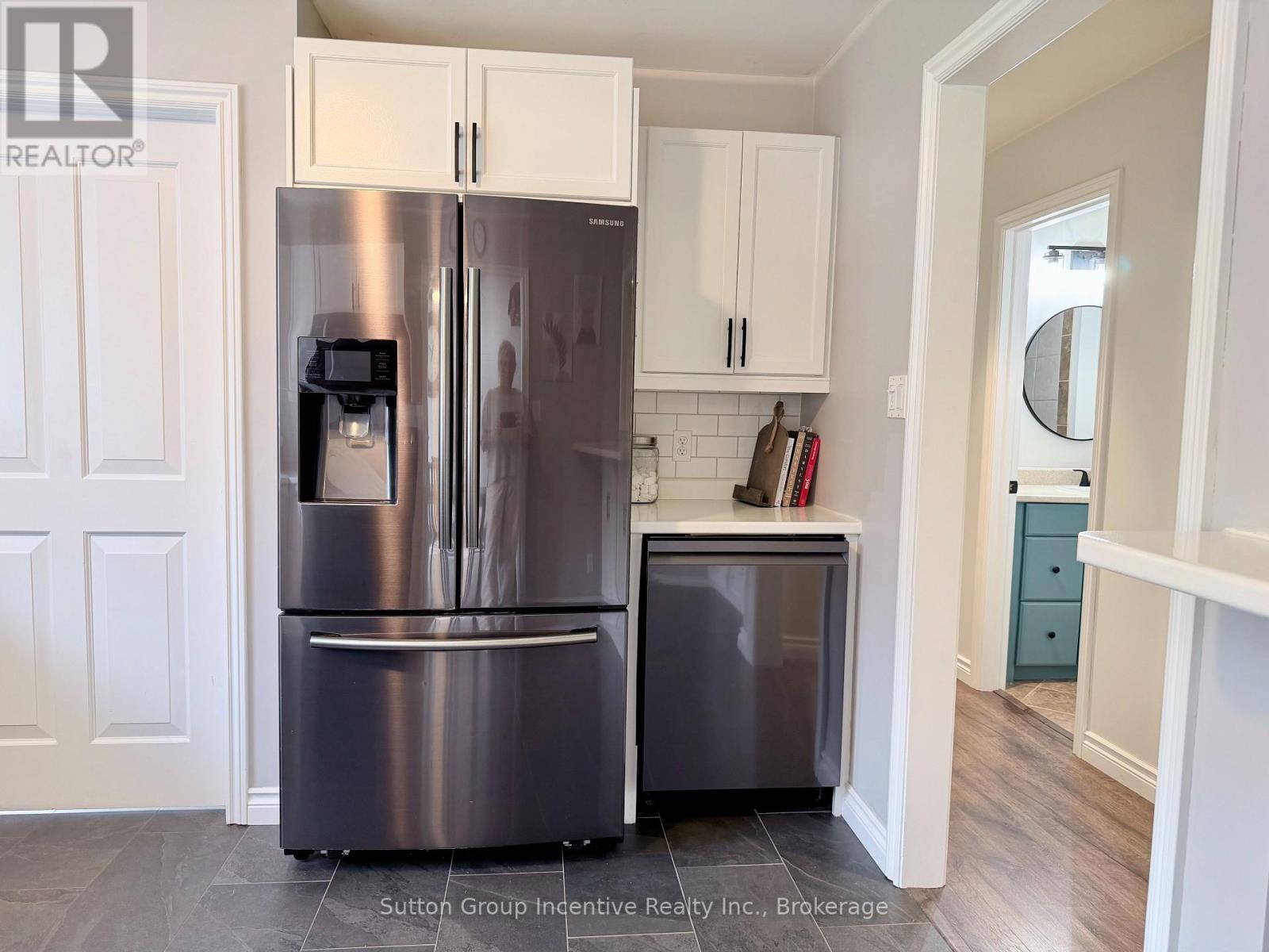 9 George Street Property Photo 9