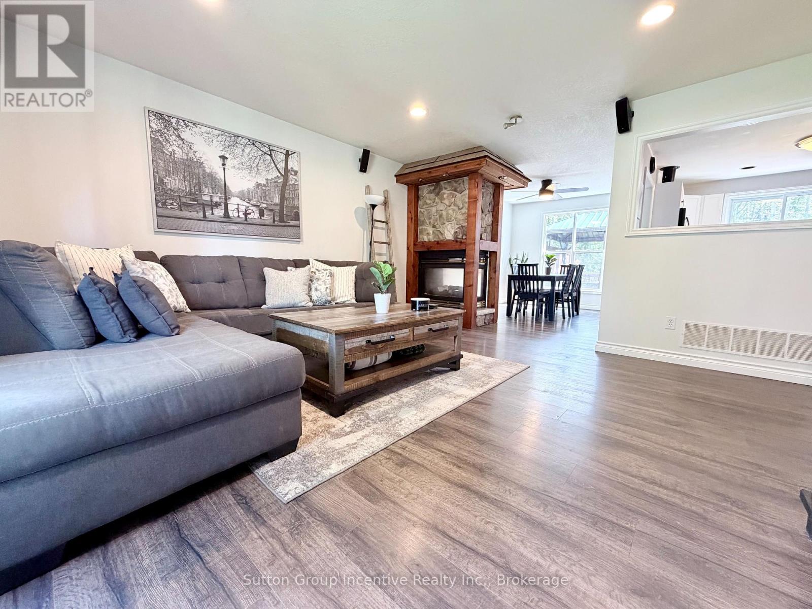 9 George Street Property Photo 15
