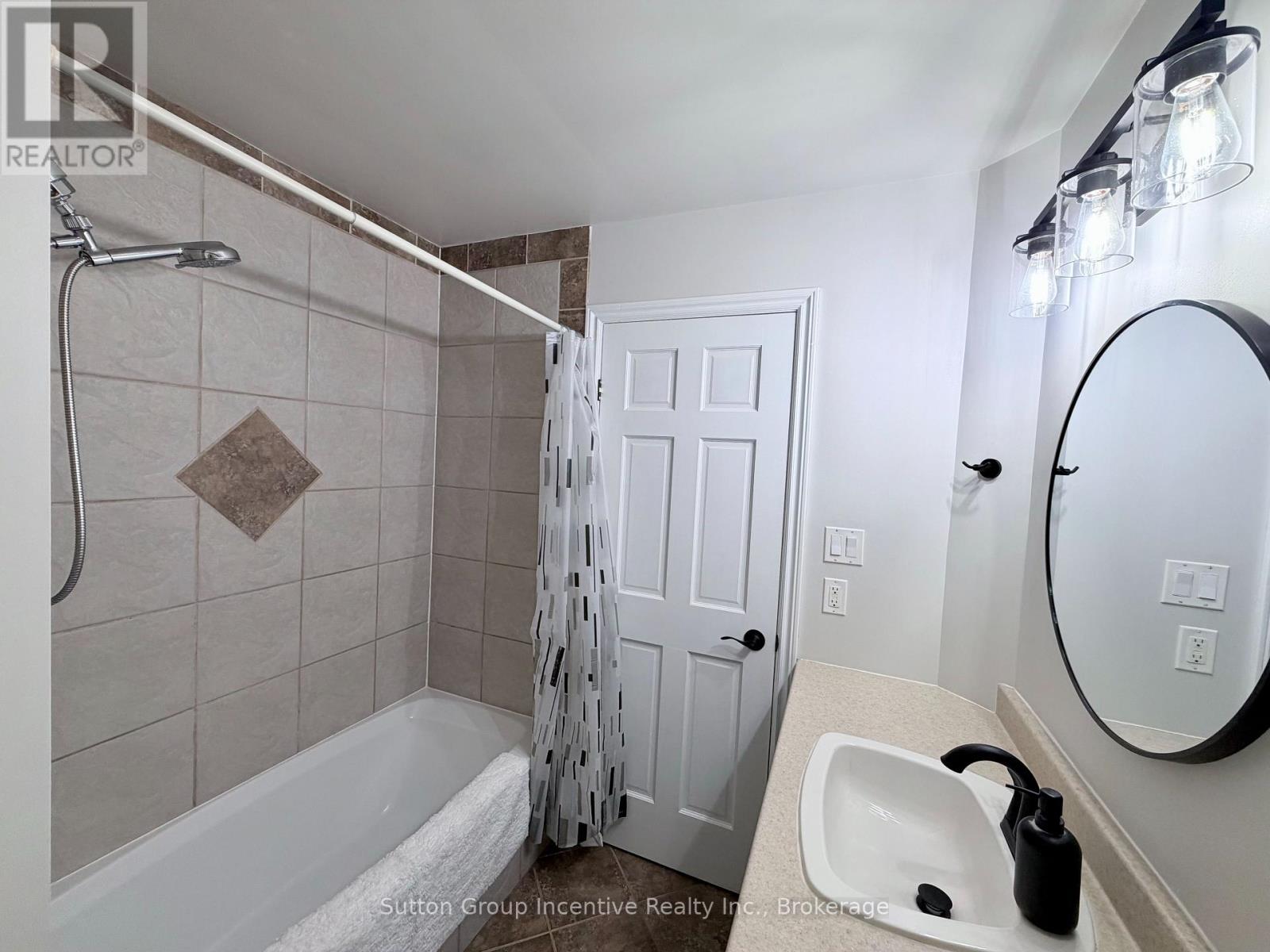 9 George Street Property Photo 22