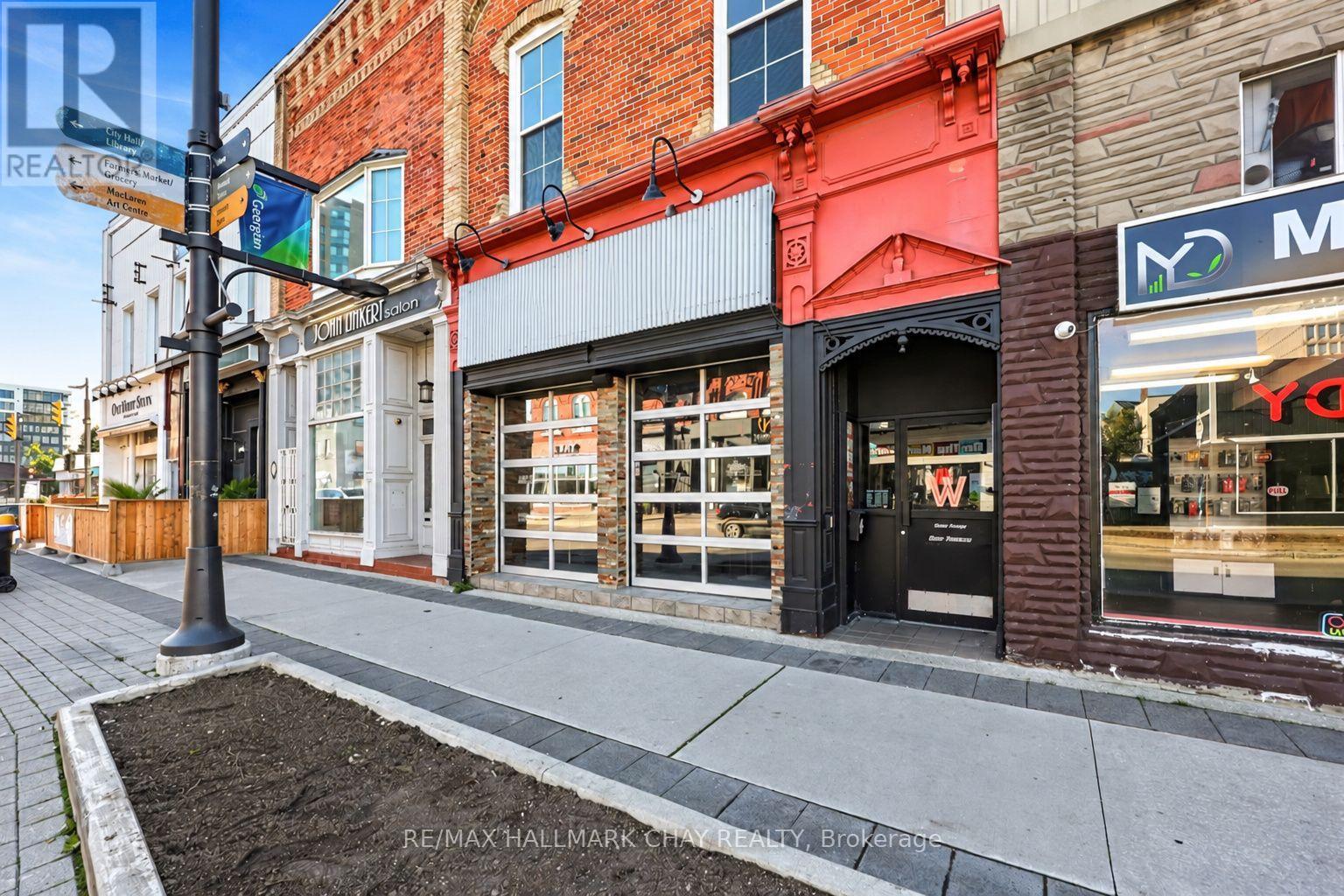 137 Dunlop Street E Property Photo 4