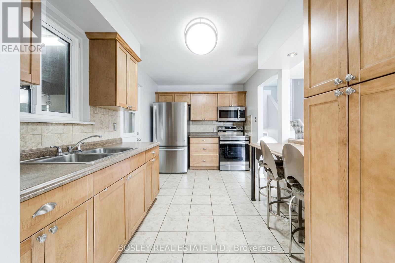 46 Austen Lane Property Photo 3