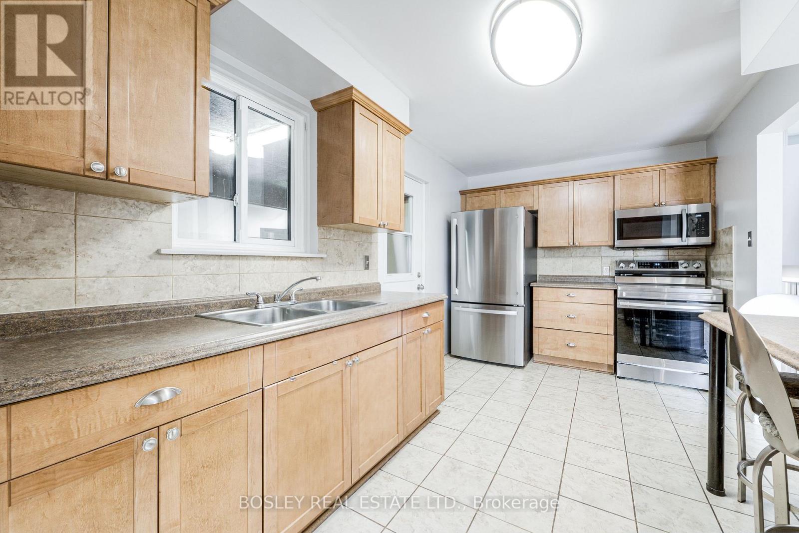 46 Austen Lane Property Photo 6