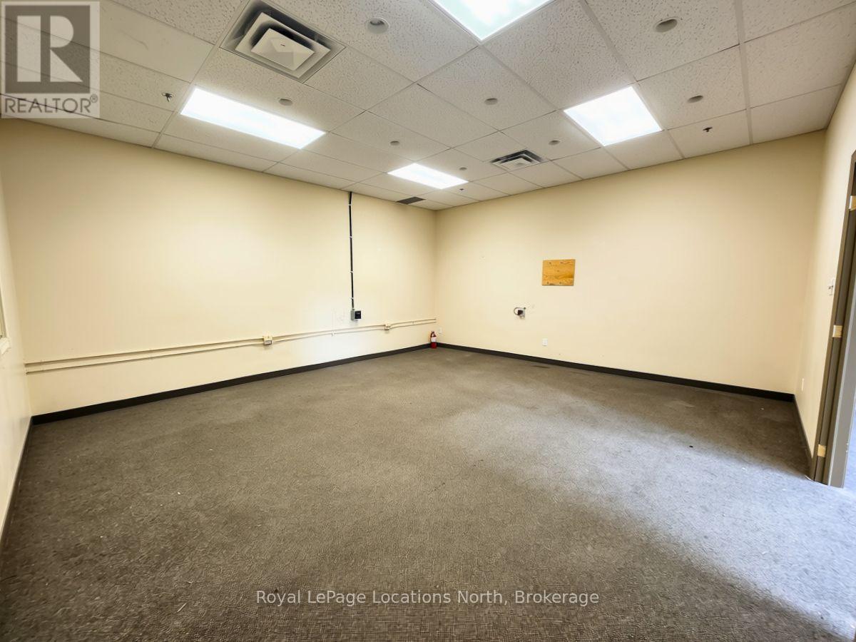 Unit 3 - 101 Pretty River Parkway S Property Photo 9