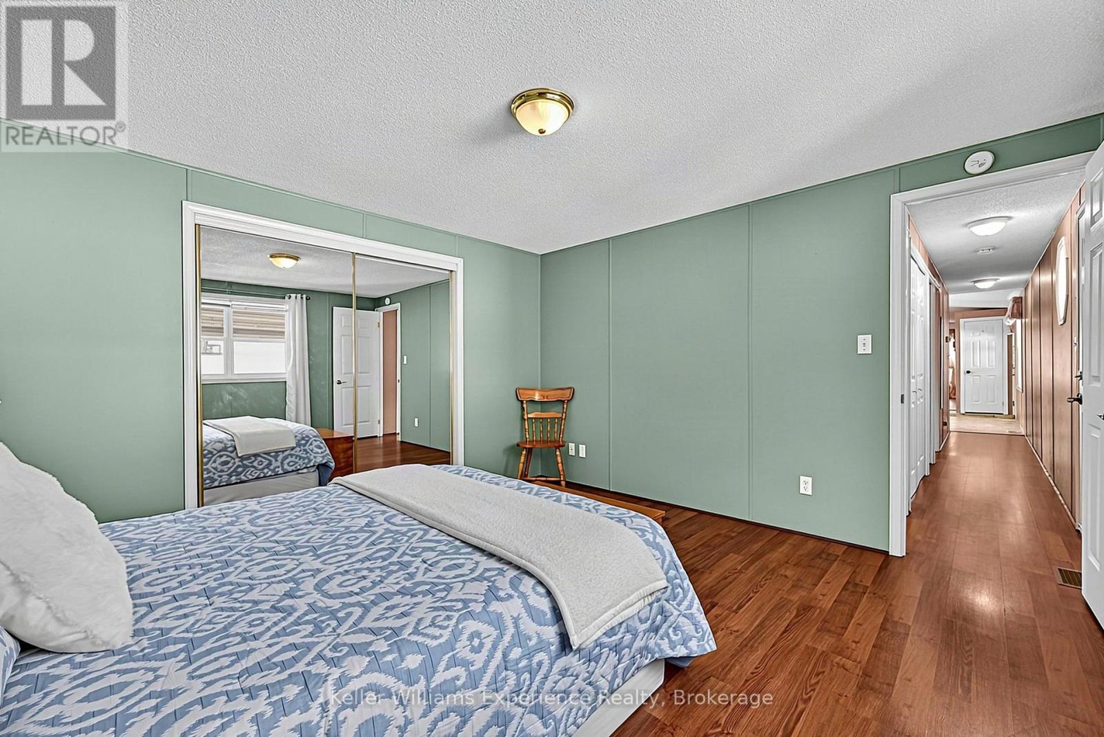 4052 Ash Crescent Property Photo 15