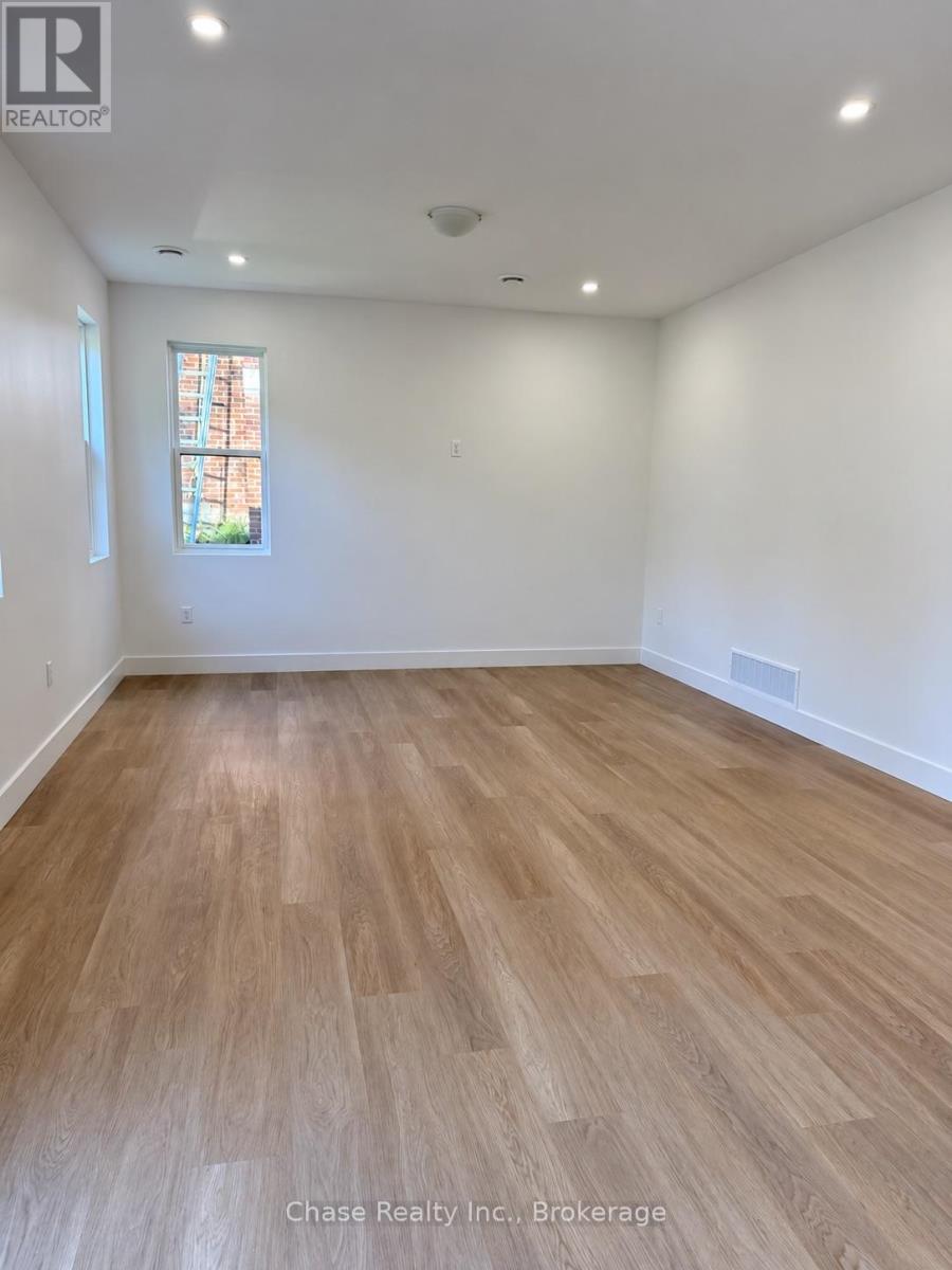 2 - 62 Gray Street Property Photo 5