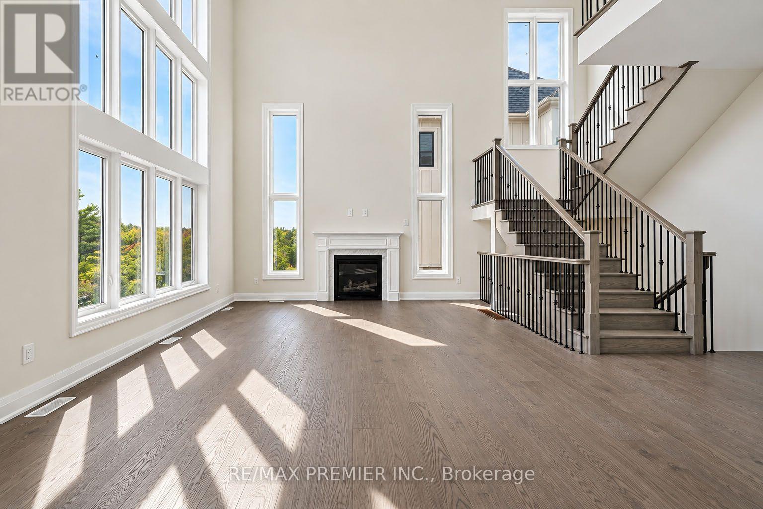 90 Pearsall Place Property Photo 17