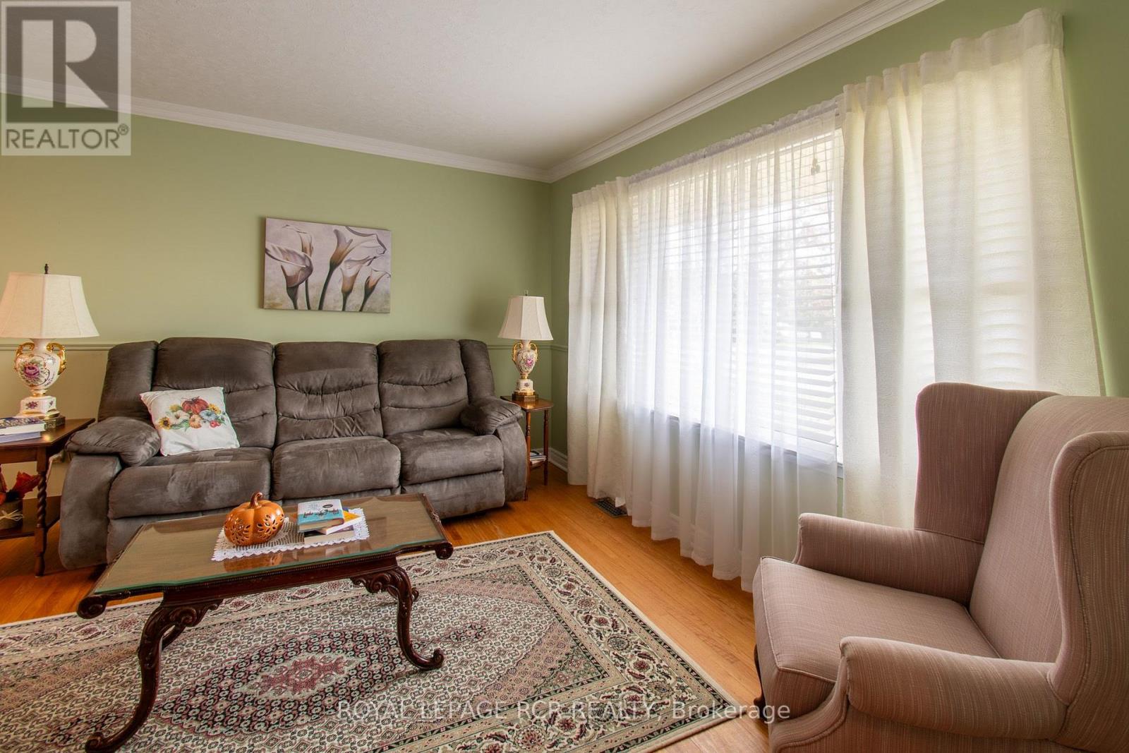 18 Oak Street Property Photo 5