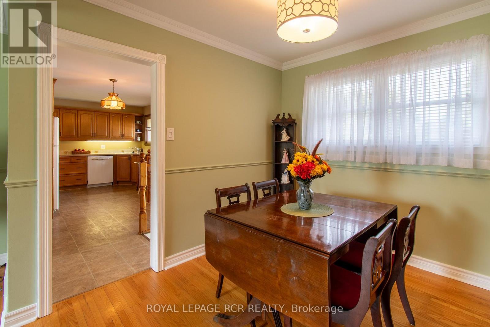 18 Oak Street Property Photo 8