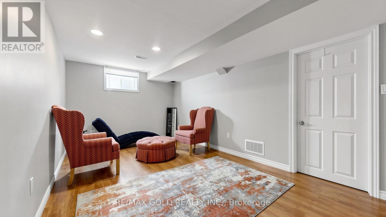 29 Srigley Street Property Photo 32