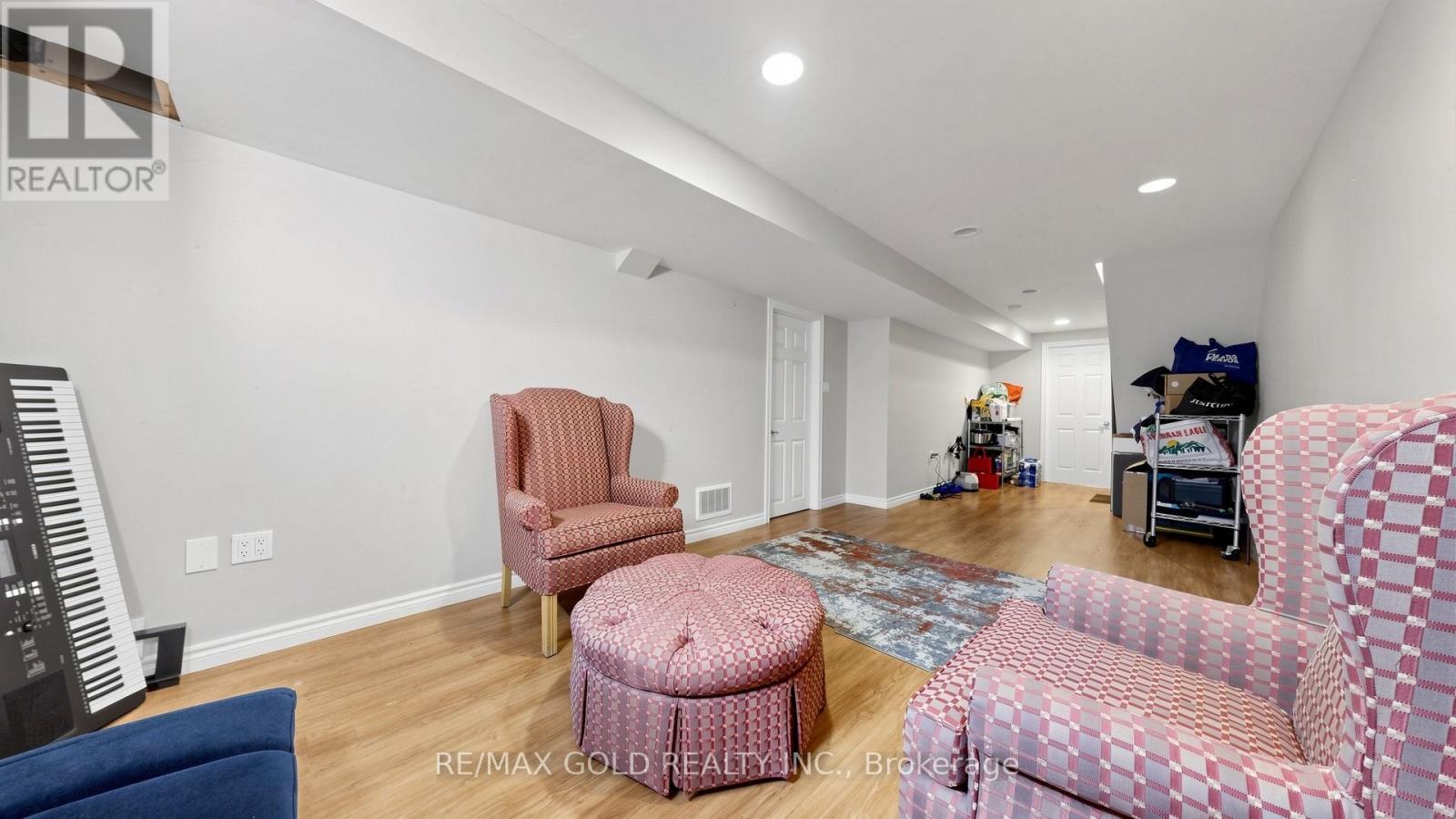 29 Srigley Street Property Photo 36