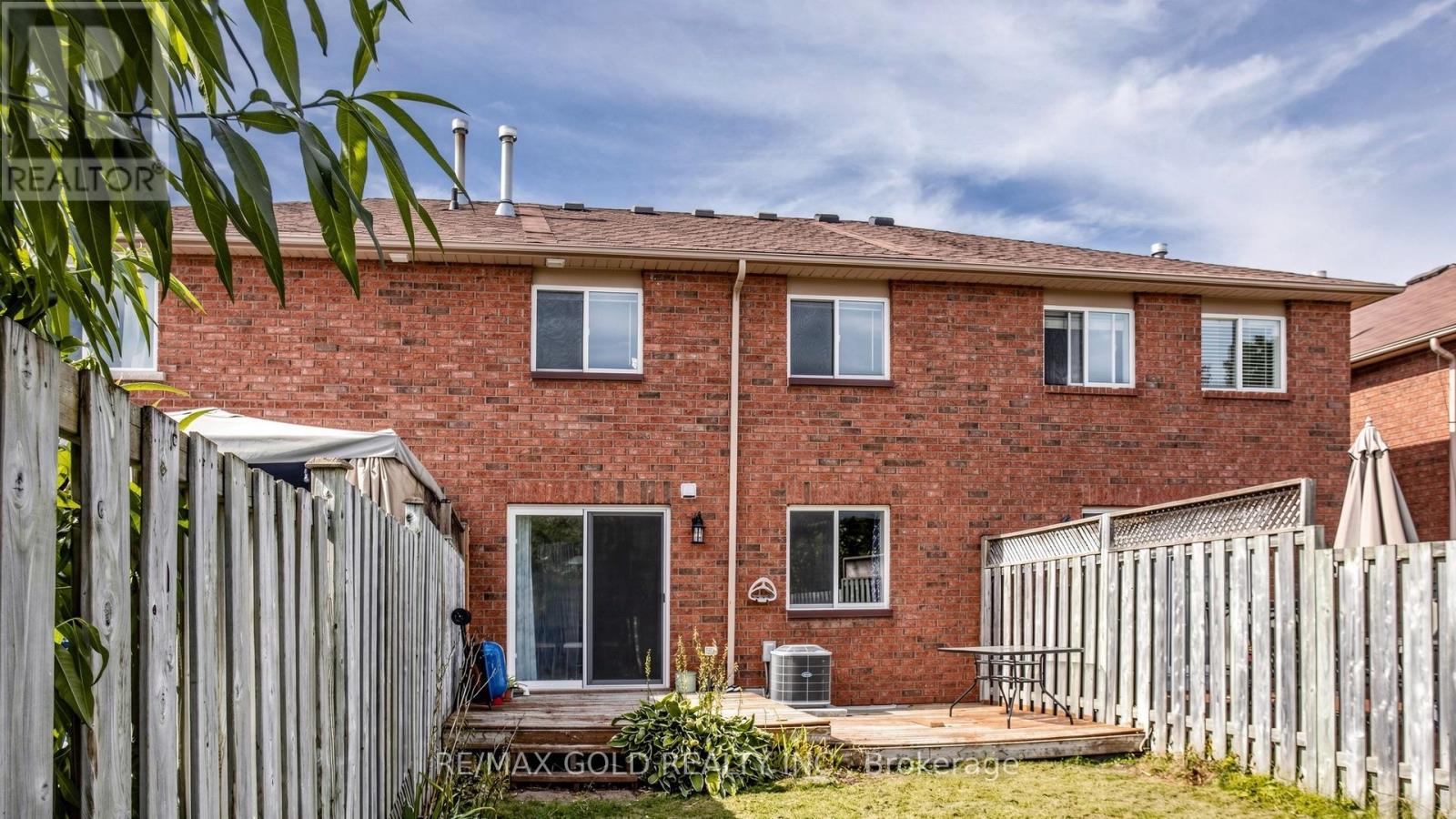 29 Srigley Street Property Photo 44