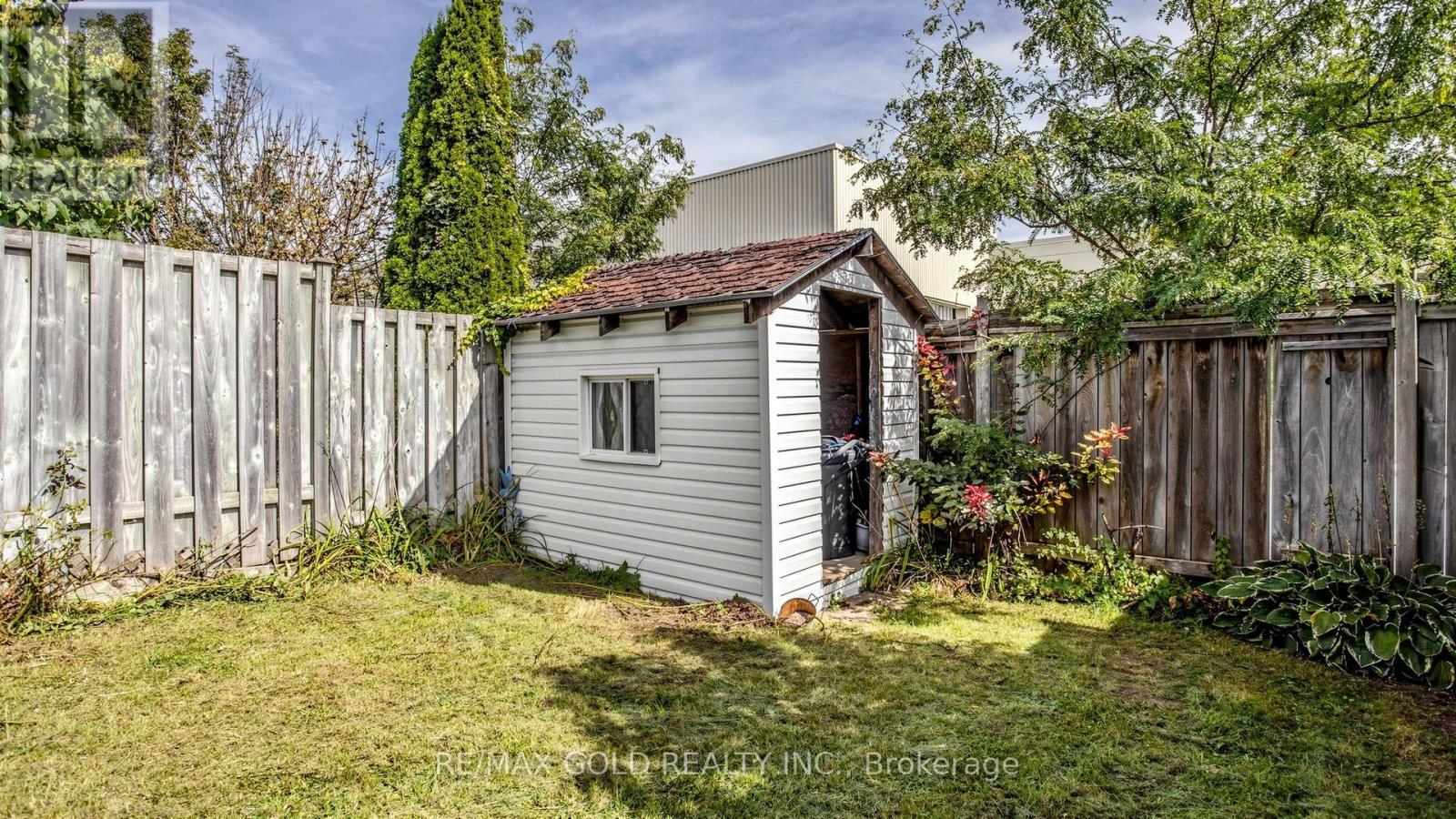 29 Srigley Street Property Photo 45