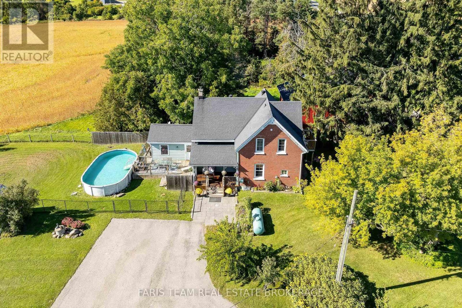1346 Penetanguishene Road Property Photo 2