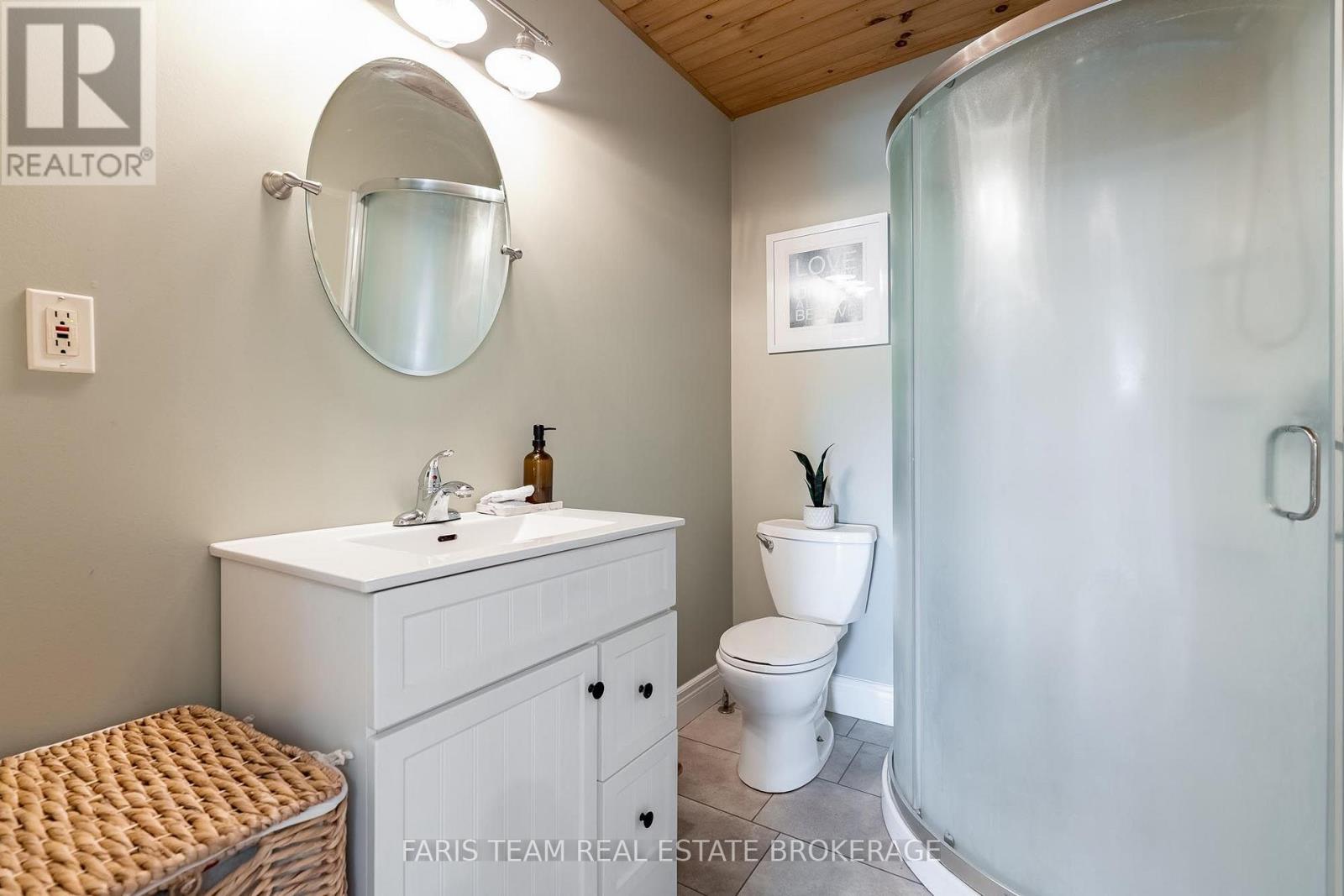 1346 Penetanguishene Road Property Photo 19