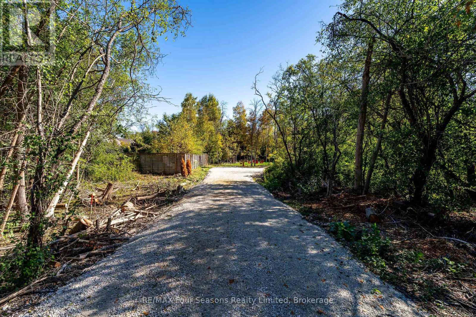 9746 Beachwood Road Property Photo 7