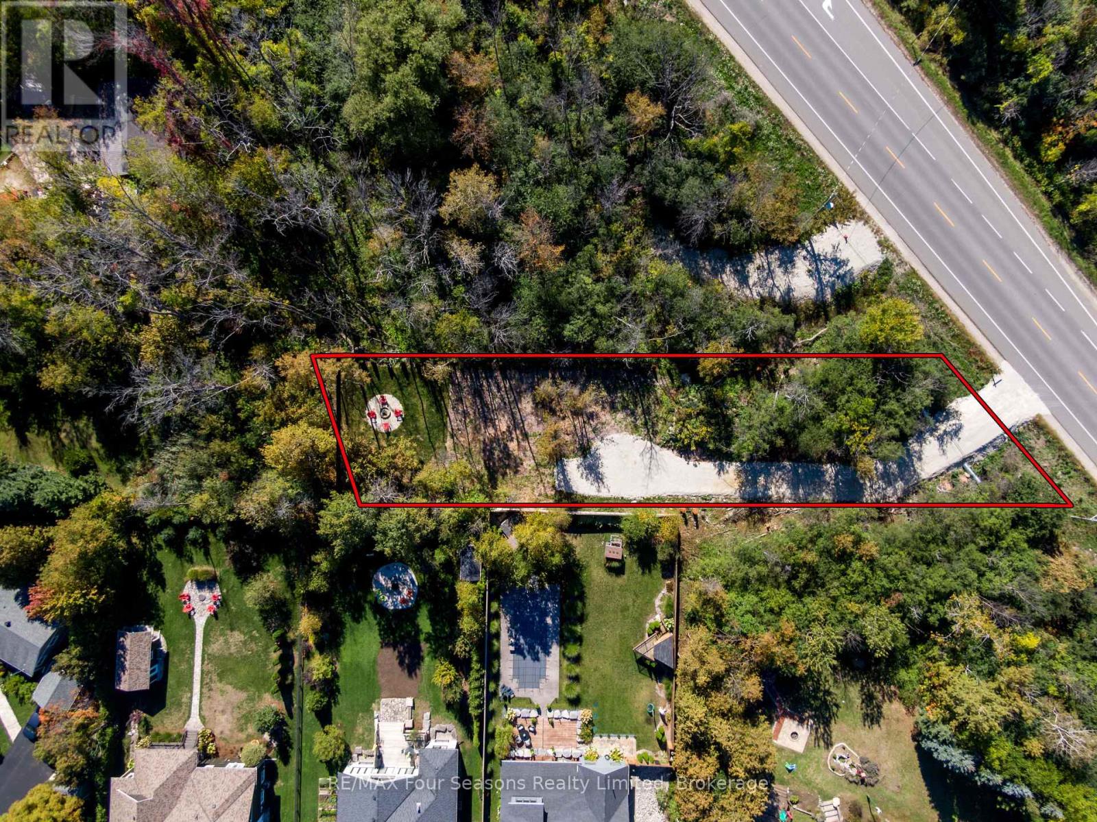 9746 Beachwood Road Property Photo 10